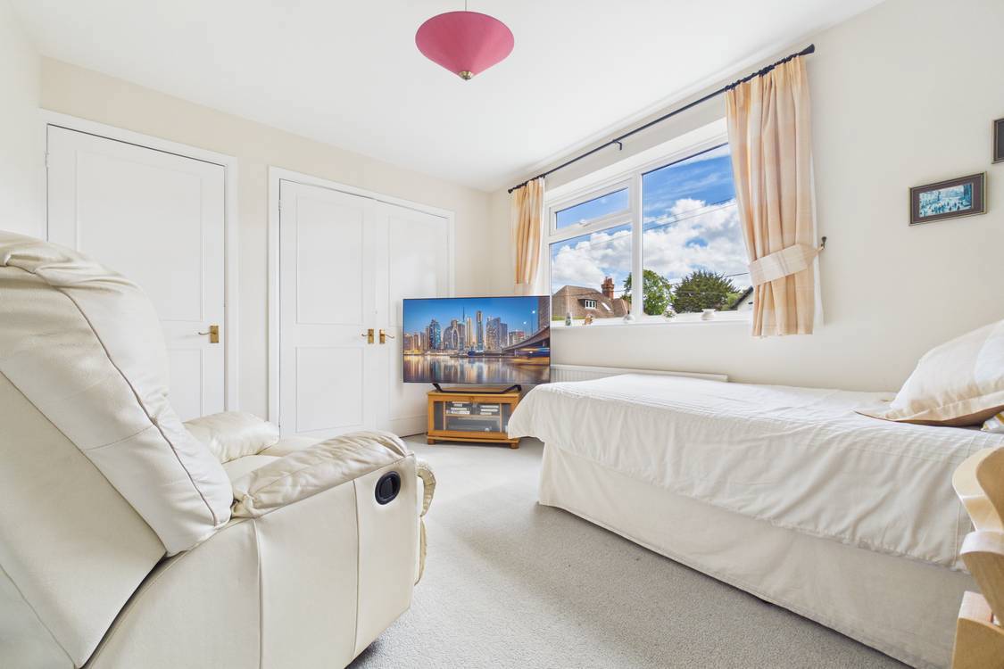 4 bedroom House for sale in Burghfield Common, Reading, Berkshire