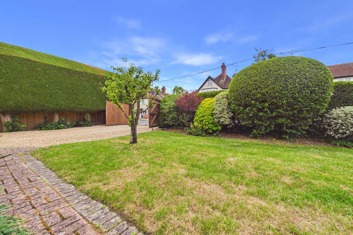 4 bedroom House for sale in Burghfield Common, Reading, Berkshire