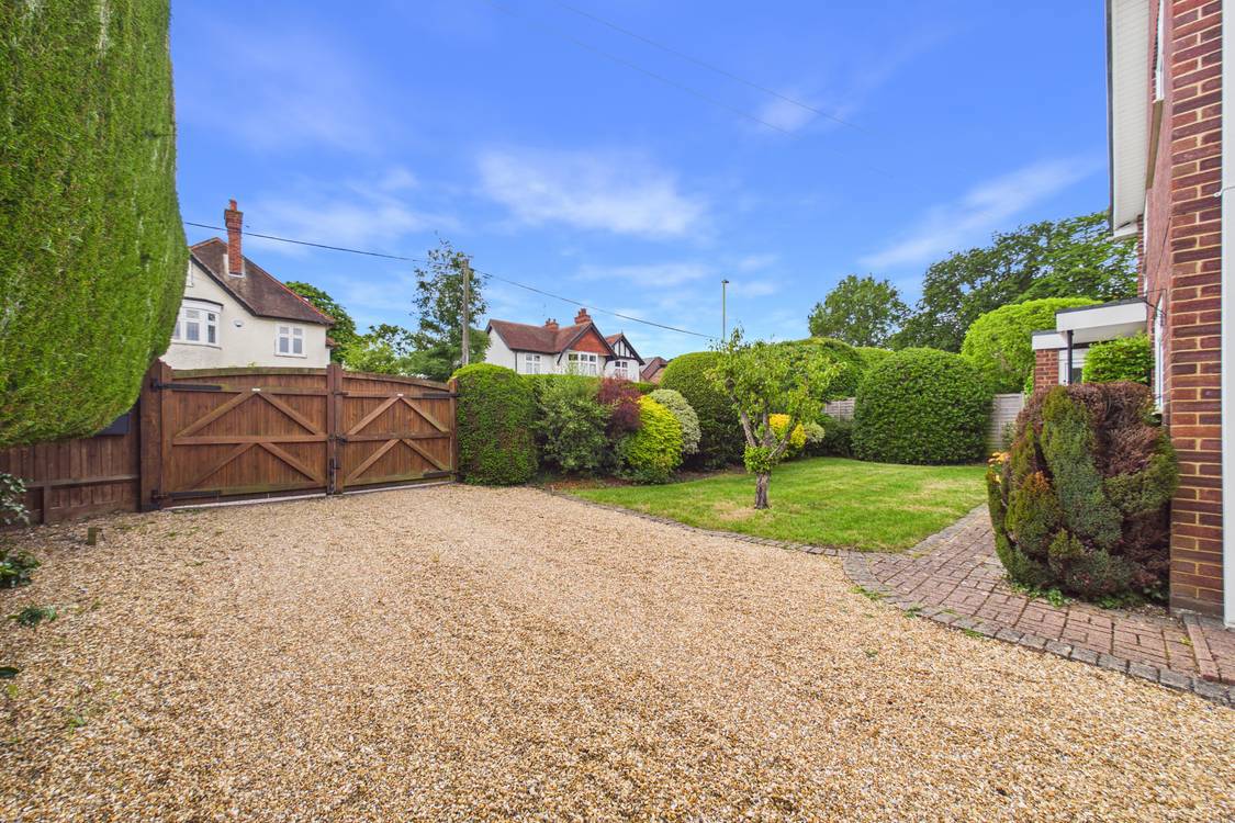 4 bedroom House for sale in Burghfield Common, Reading, Berkshire
