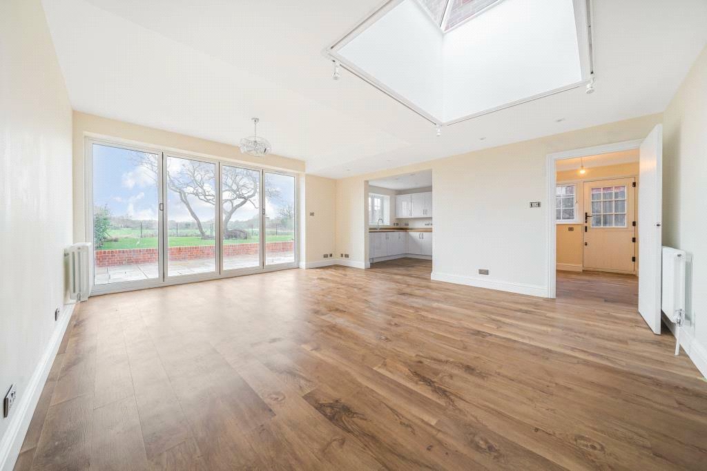 4 bedroom House for sale in Burghfield, Reading, Berkshire
