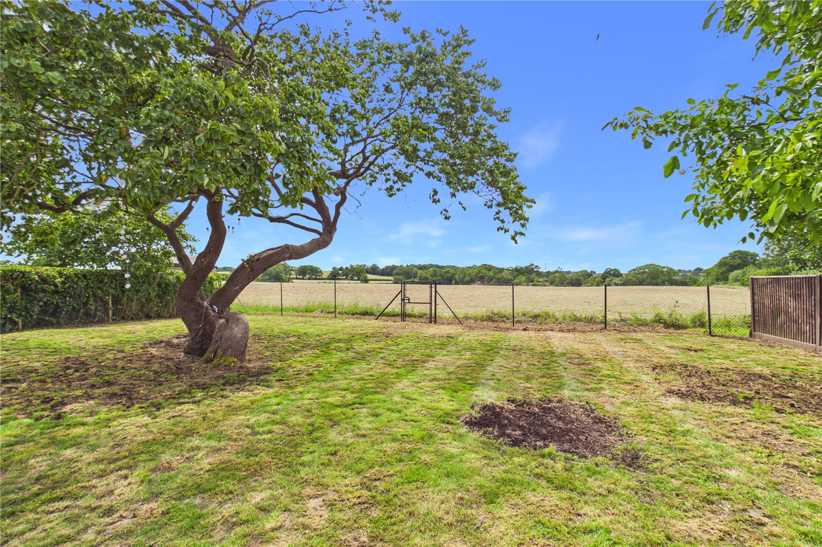 4 bedroom House for sale in Burghfield, Reading, Berkshire