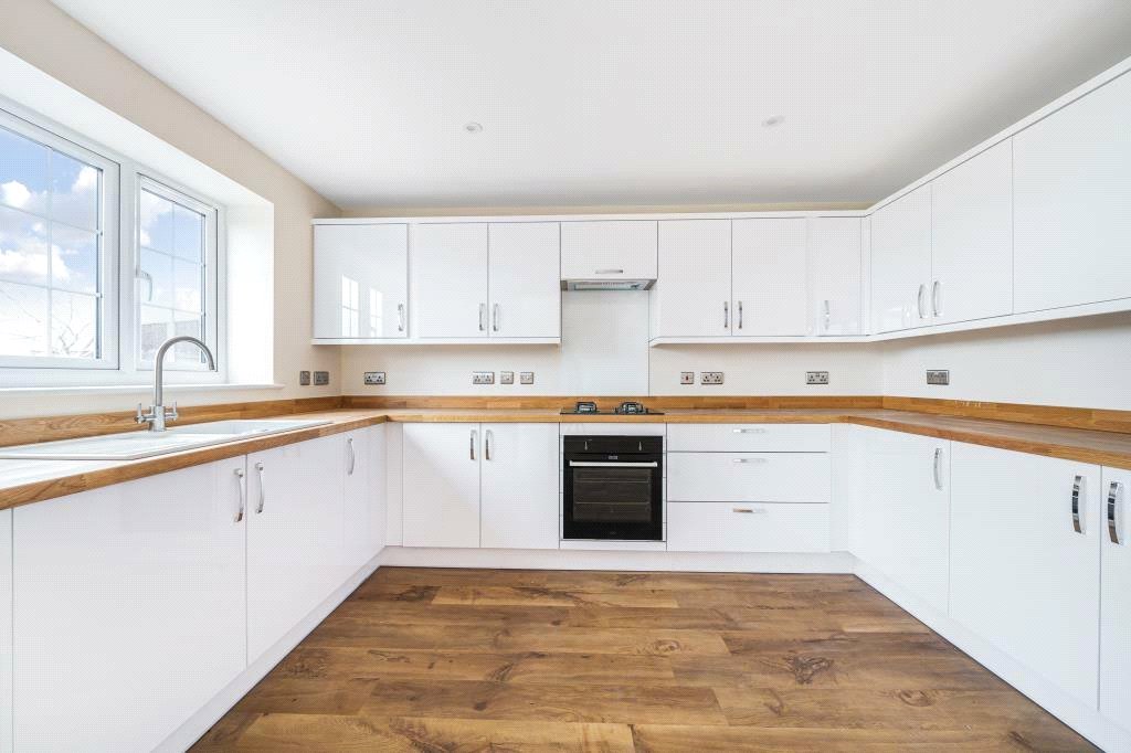 4 bedroom House for sale in Burghfield, Reading, Berkshire