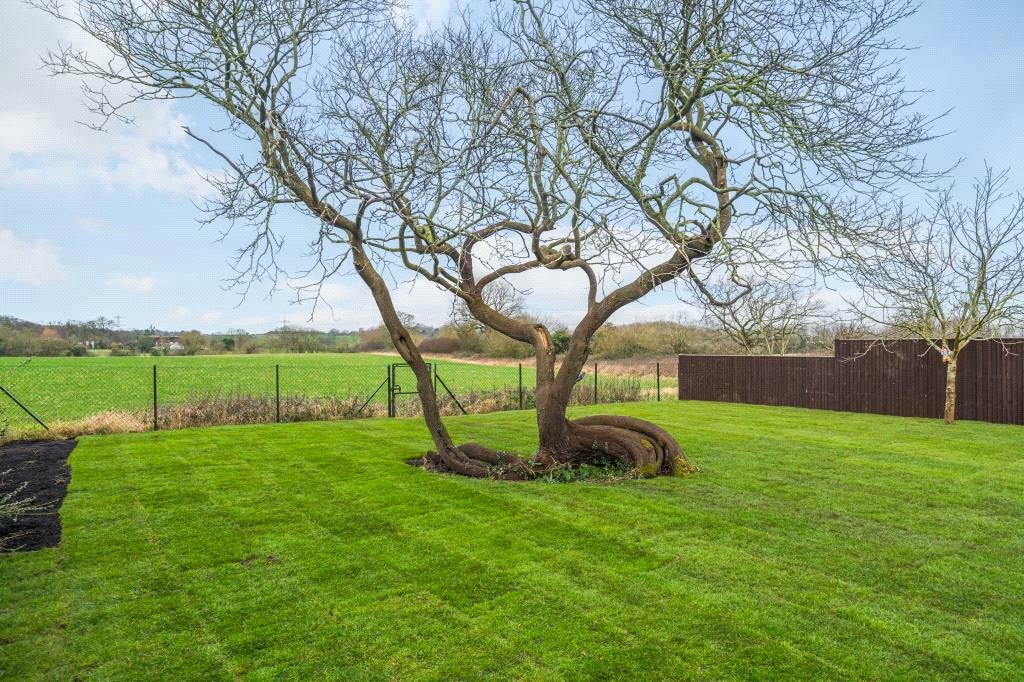 4 bedroom House for sale in Burghfield, Reading, Berkshire