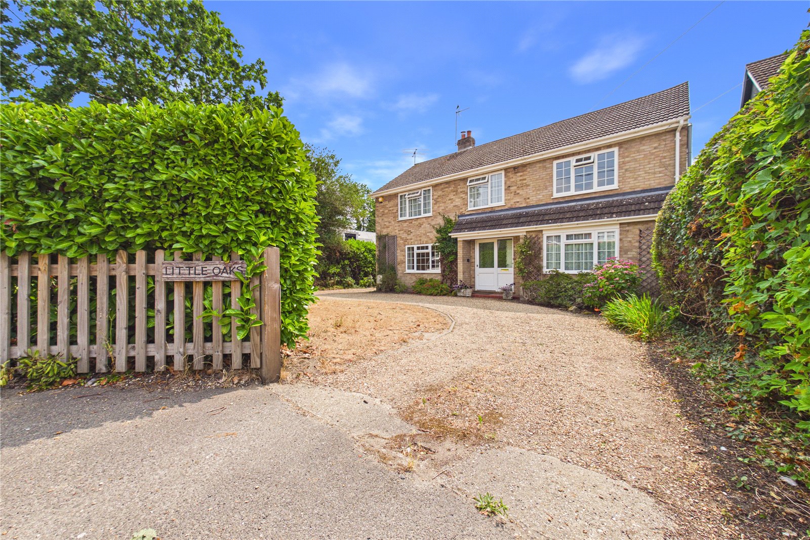 5 bedroom House for sale in Burghfield Common, Reading