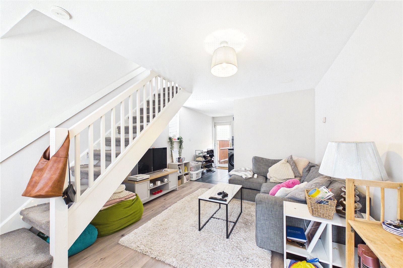 2 bedroom House to let in Chineham, Basingstoke, Hampshire