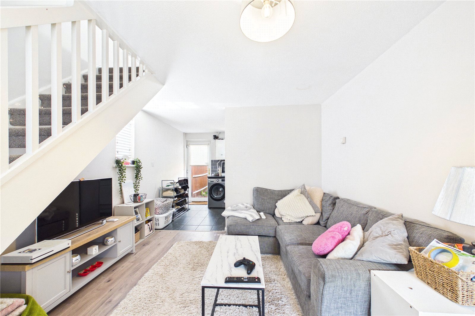 2 bedroom House to let in Chineham, Basingstoke, Hampshire