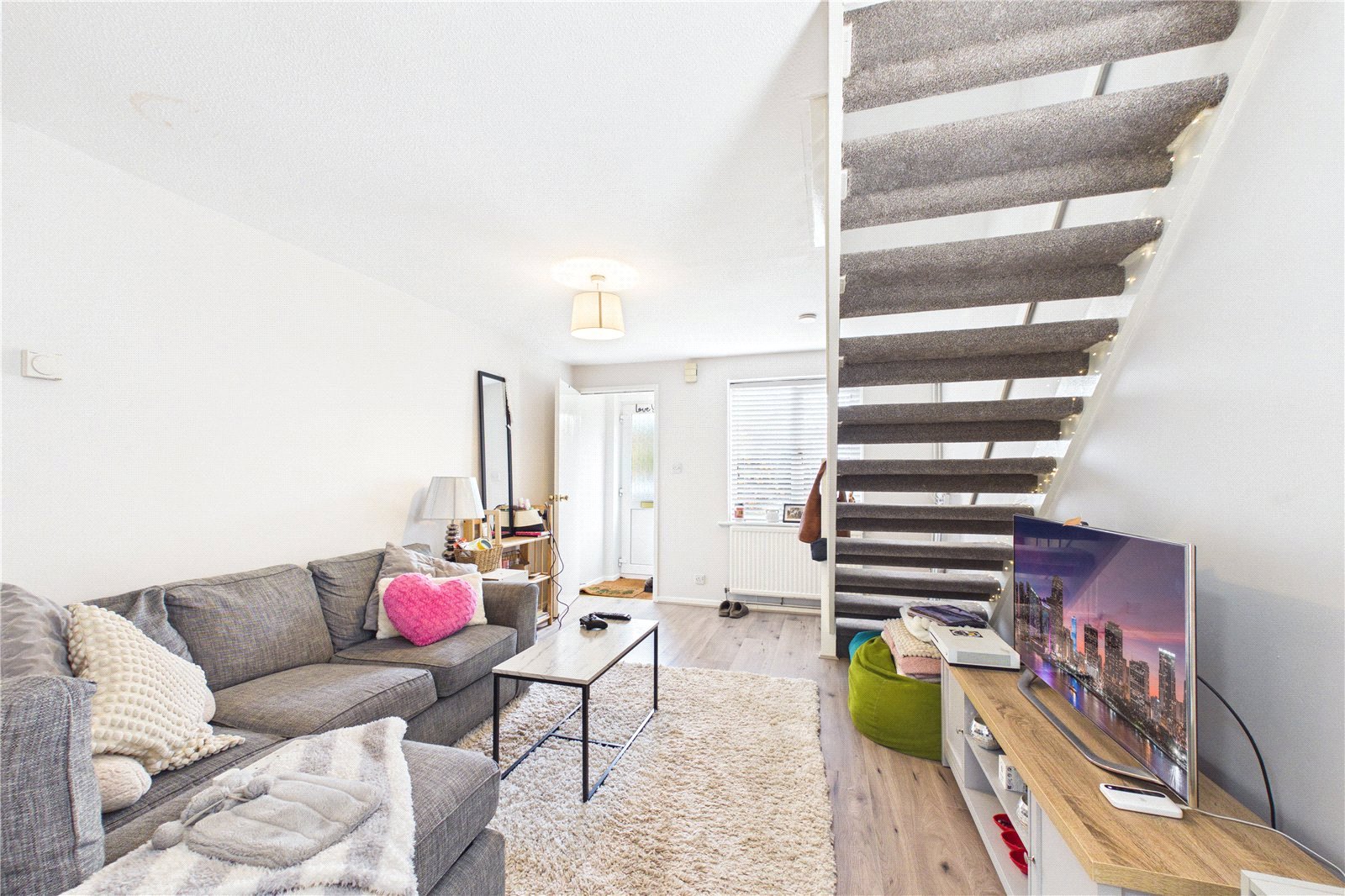 2 bedroom House to let in Chineham, Basingstoke, Hampshire