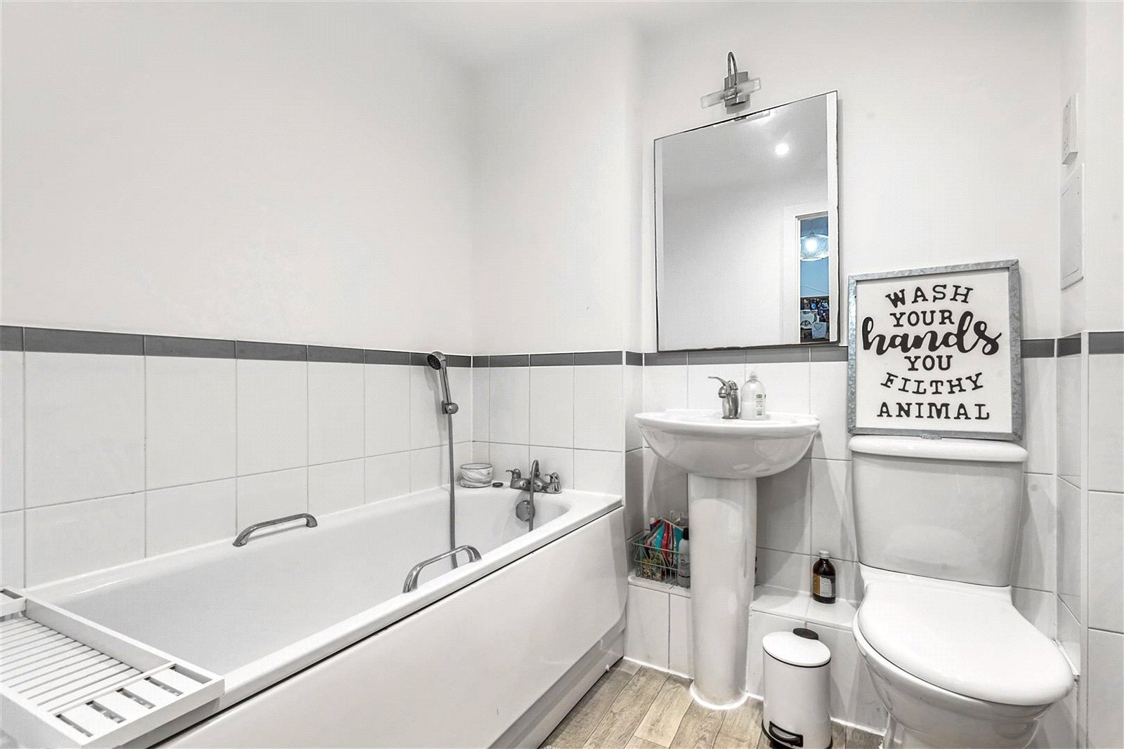 2 bedroom Flat to let in Basingstoke, Hampshire