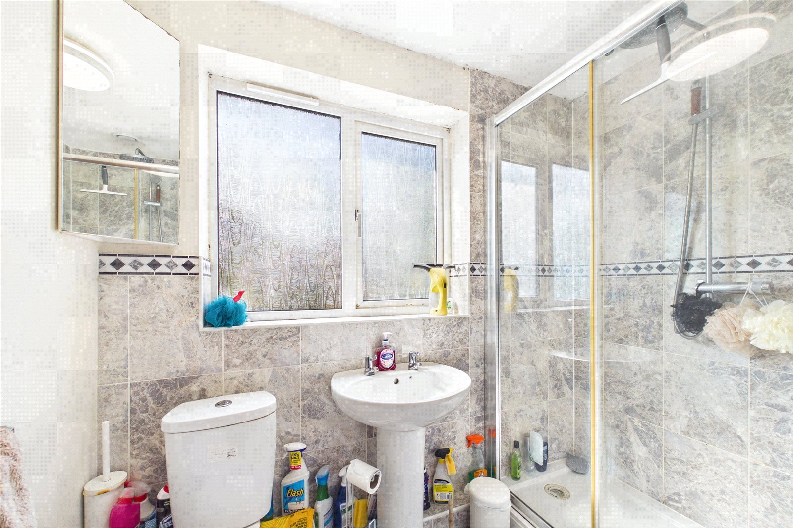 4 bedroom House to let in Basingstoke, Hampshire