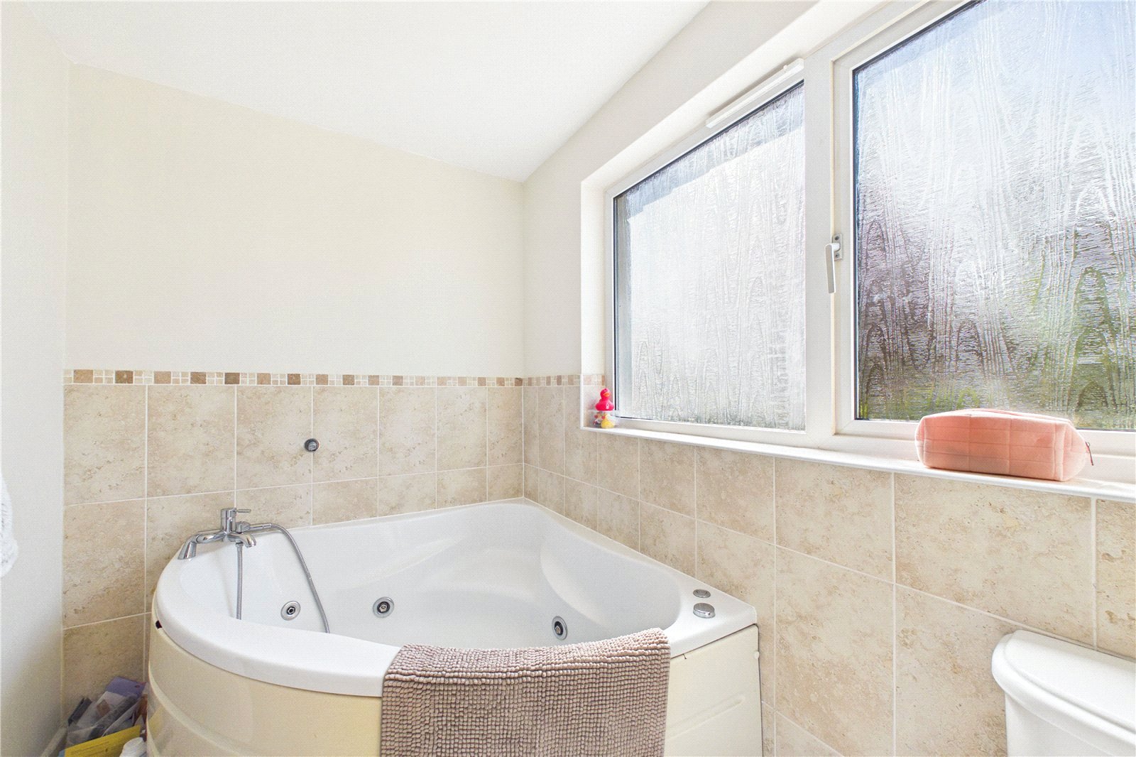 4 bedroom House to let in Basingstoke, Hampshire
