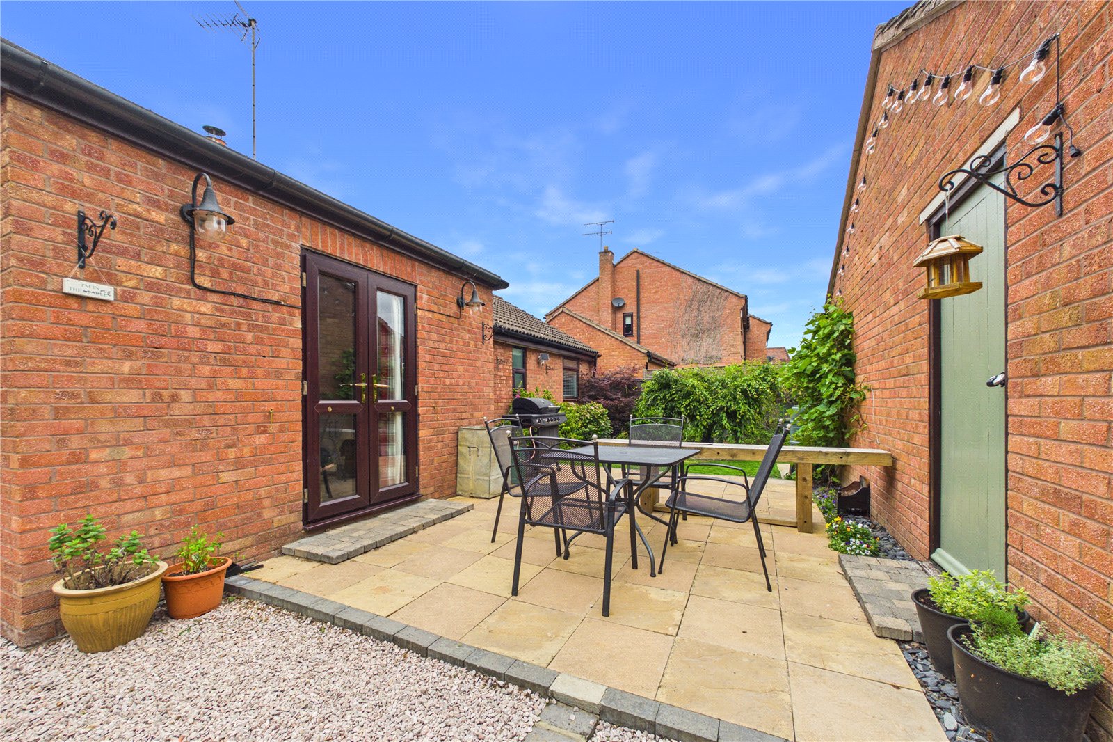 2 bedroom Bungalow to let in Riseley, Reading, Berkshire