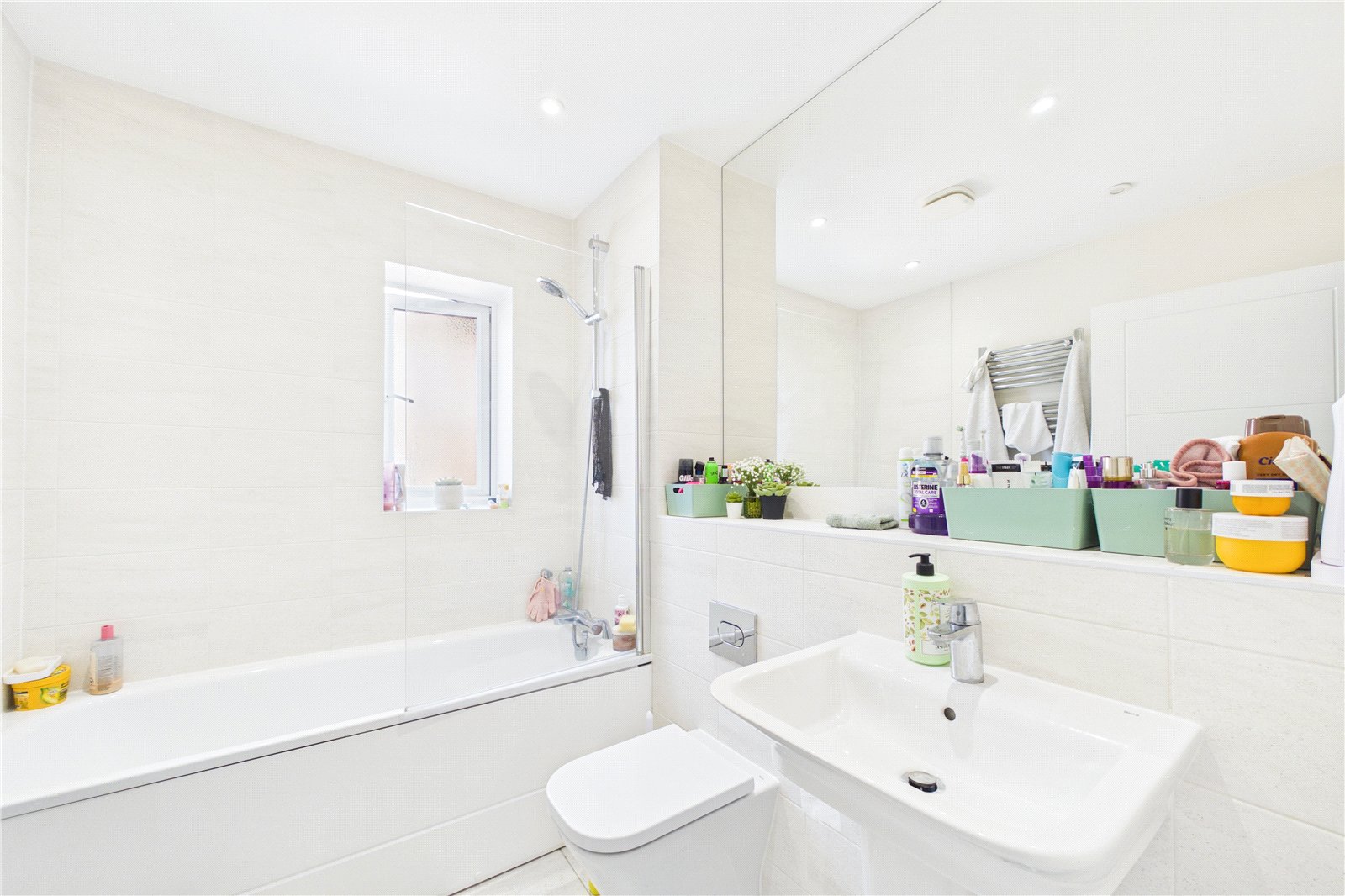 4 bedroom House to let in Bramley, Tadley, Hampshire