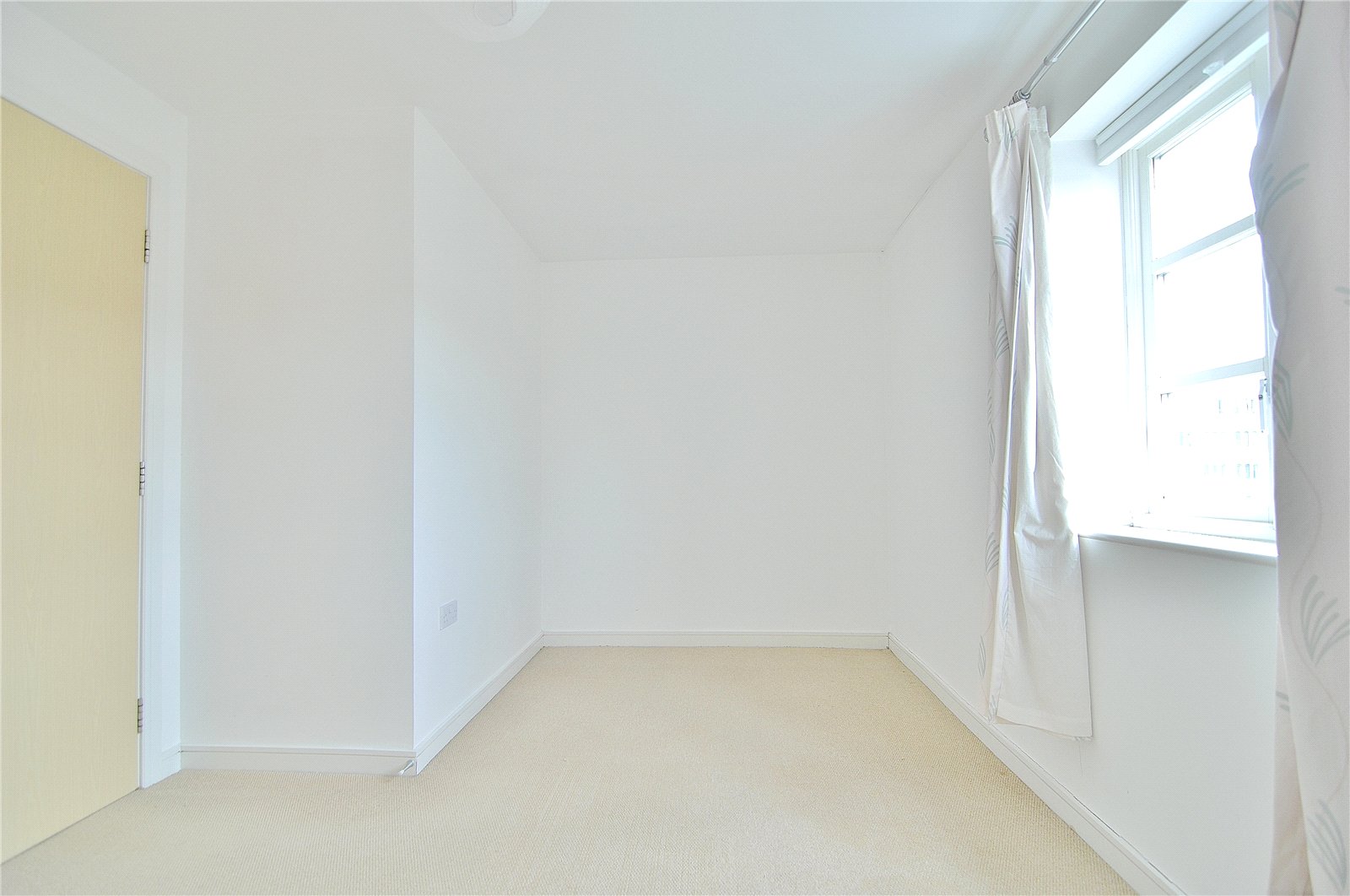 2 bedroom Flat to let in Ebley, Stroud, Gloucestershire