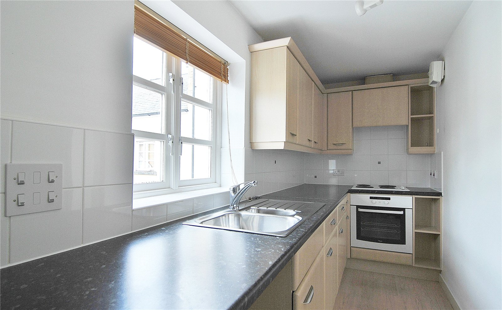 2 bedroom Flat to let in Ebley, Stroud, Gloucestershire