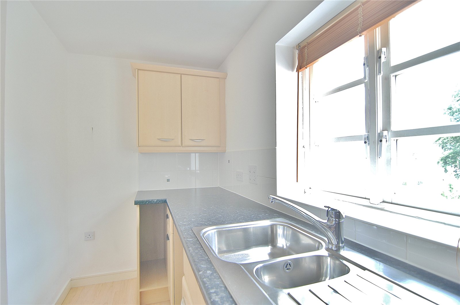 2 bedroom Flat to let in Ebley, Stroud, Gloucestershire