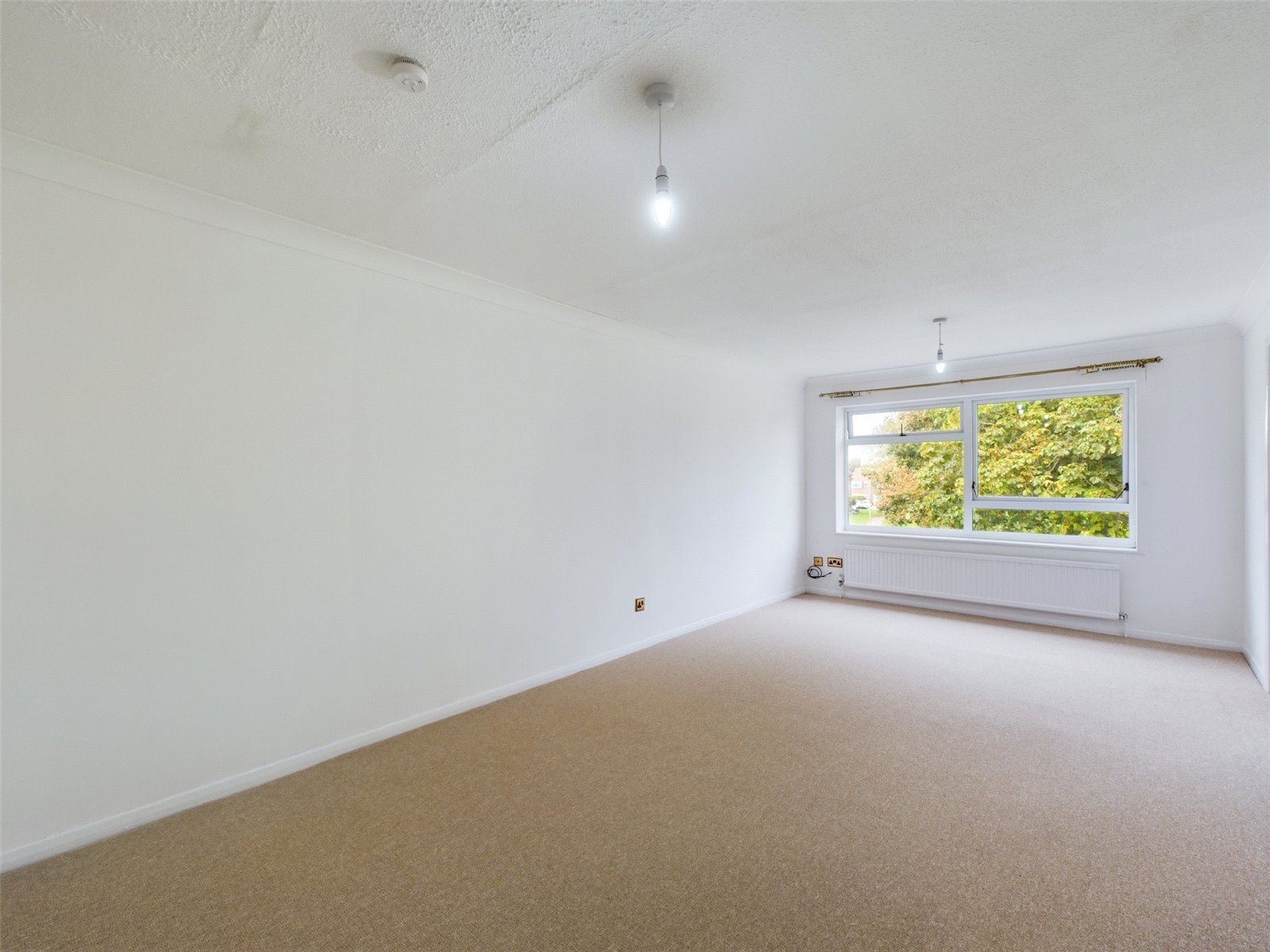 2 bedroom Flat to let in Thame, Oxfordshire