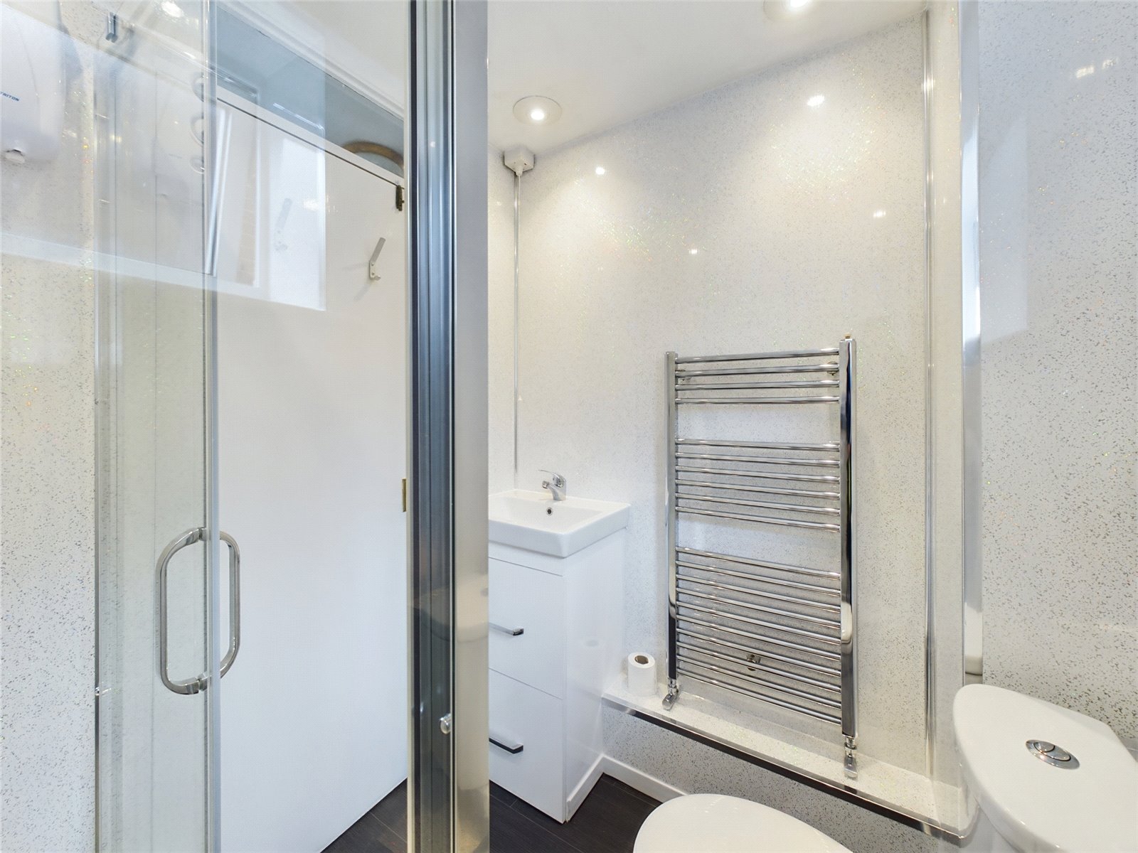2 bedroom Flat to let in Thame, Oxfordshire