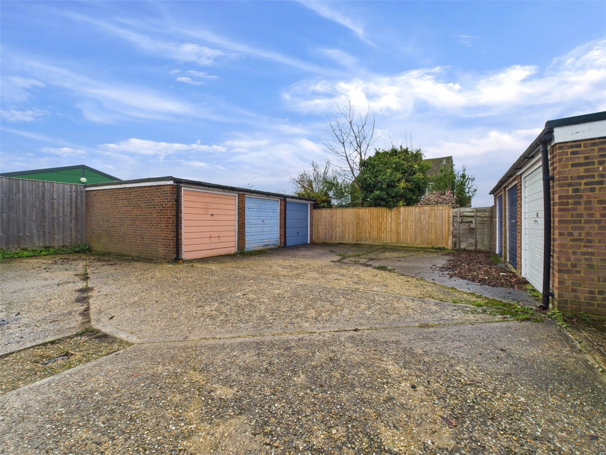 Haddenham, Aylesbury