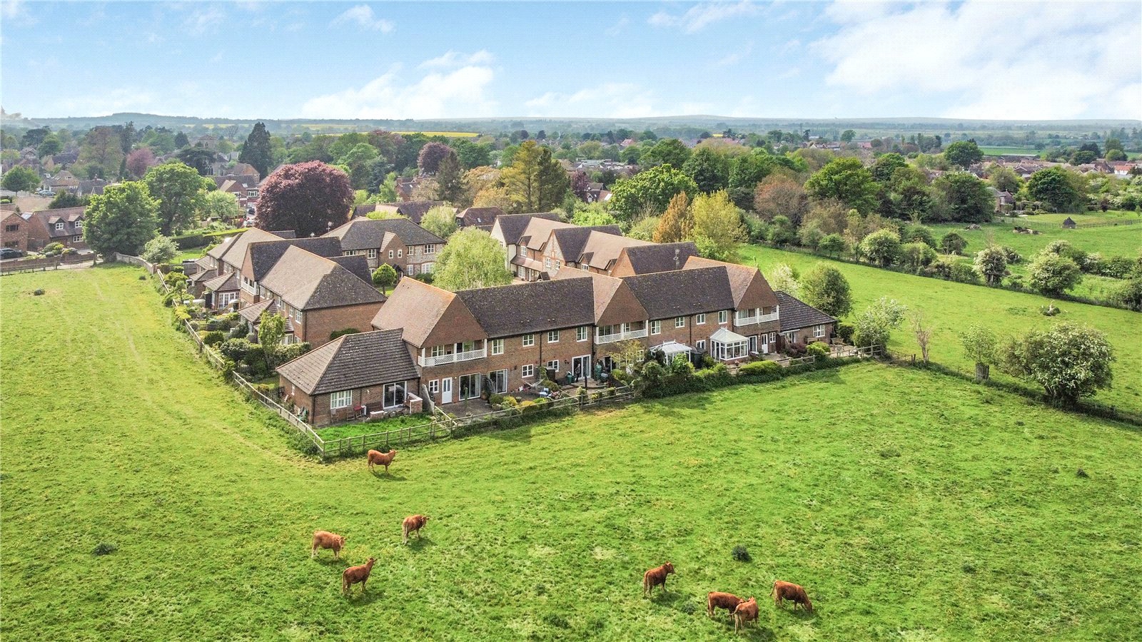 2 bedroom Flat to let in Chinnor, Oxfordshire