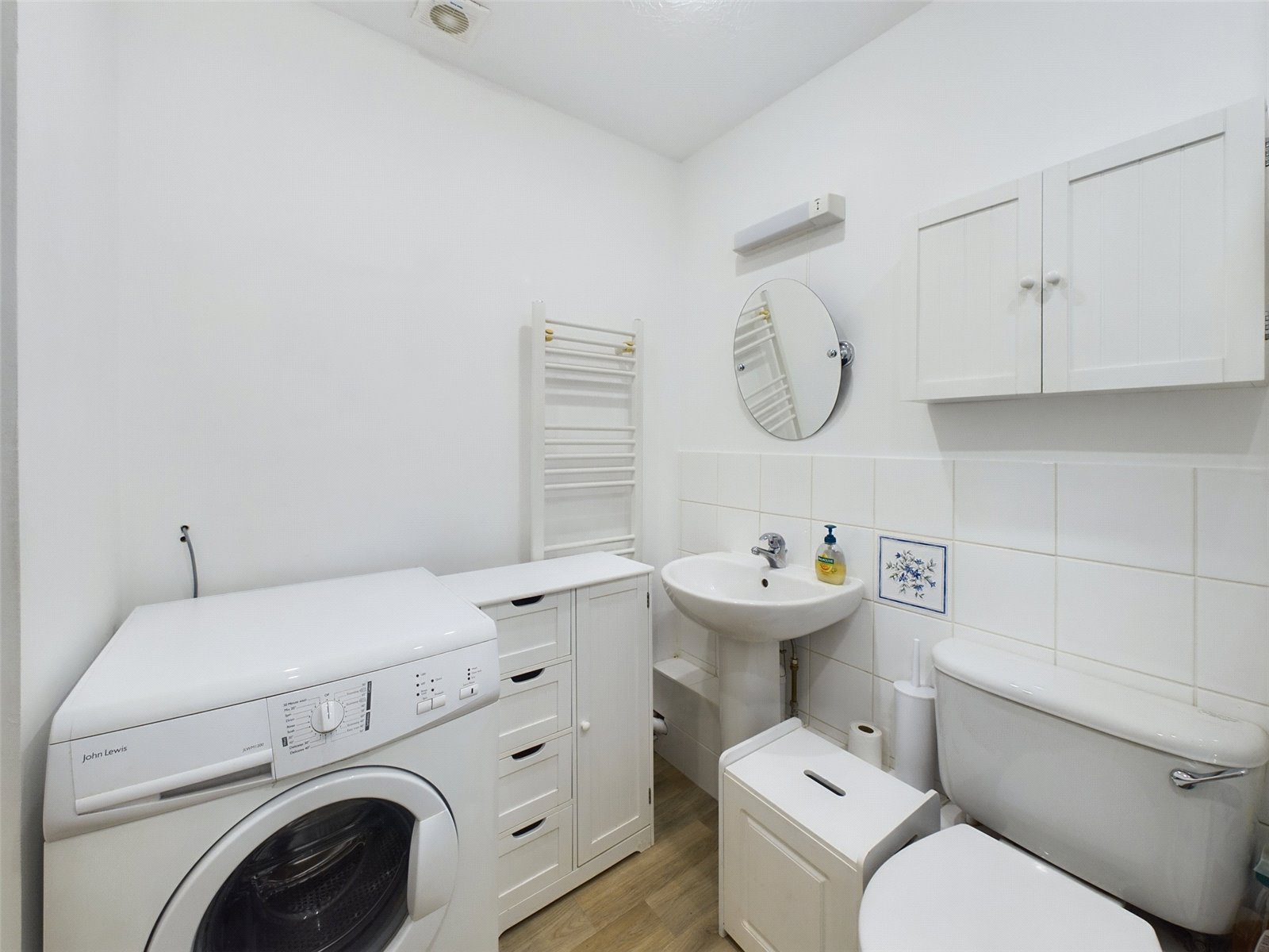 2 bedroom Flat to let in Chinnor, Oxfordshire