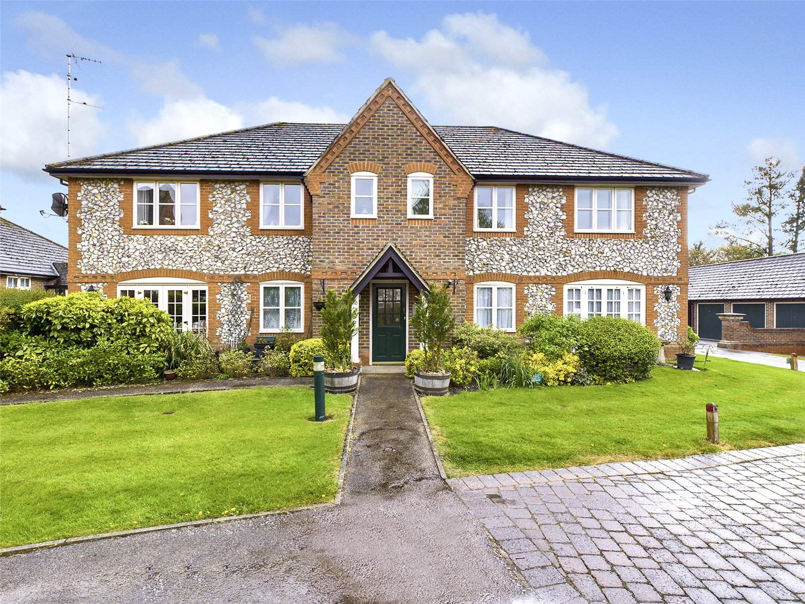 2 bedroom Flat to let in Chinnor, Oxfordshire