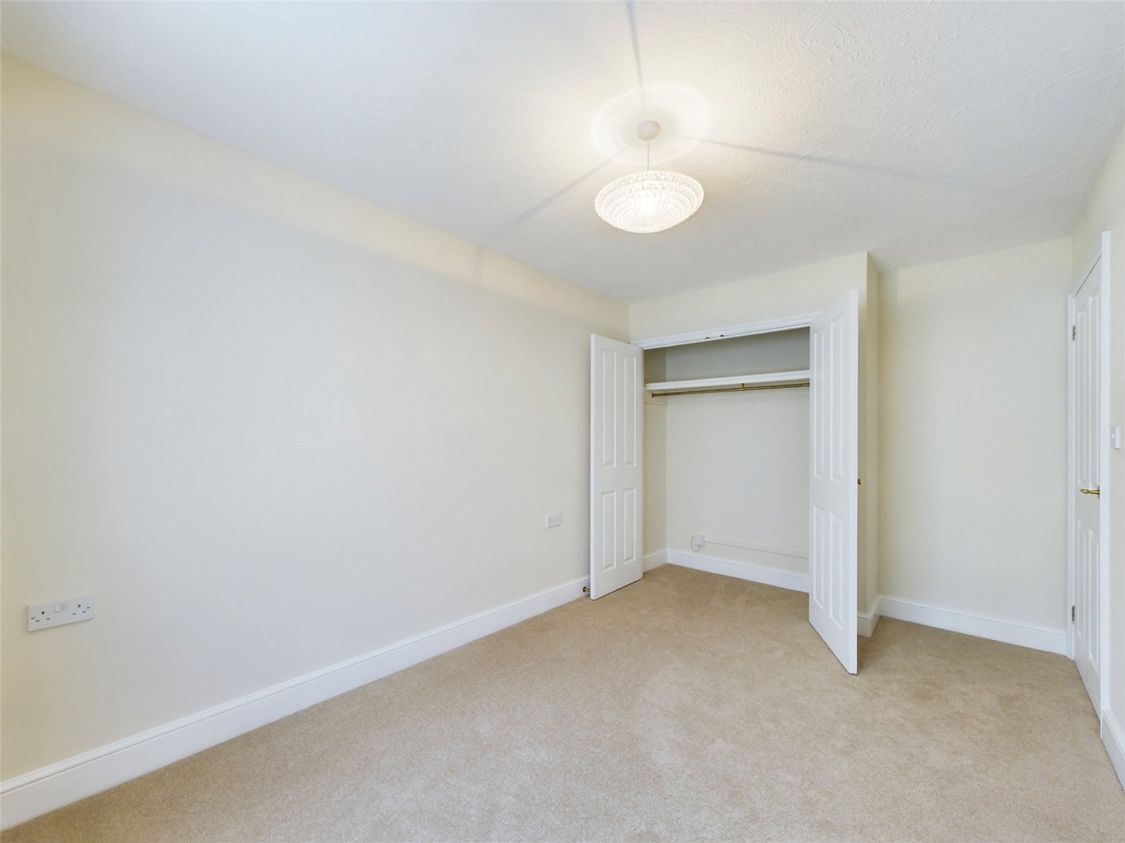 2 bedroom Flat to let in Chinnor, Oxfordshire