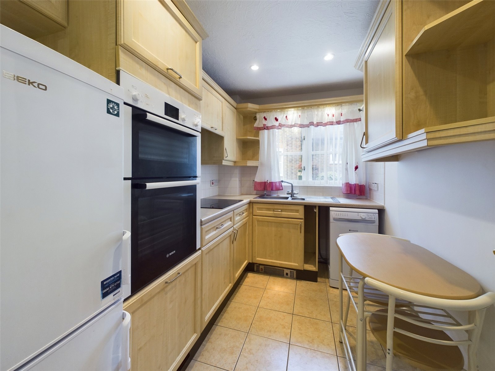 2 bedroom Flat to let in Chinnor, Oxfordshire