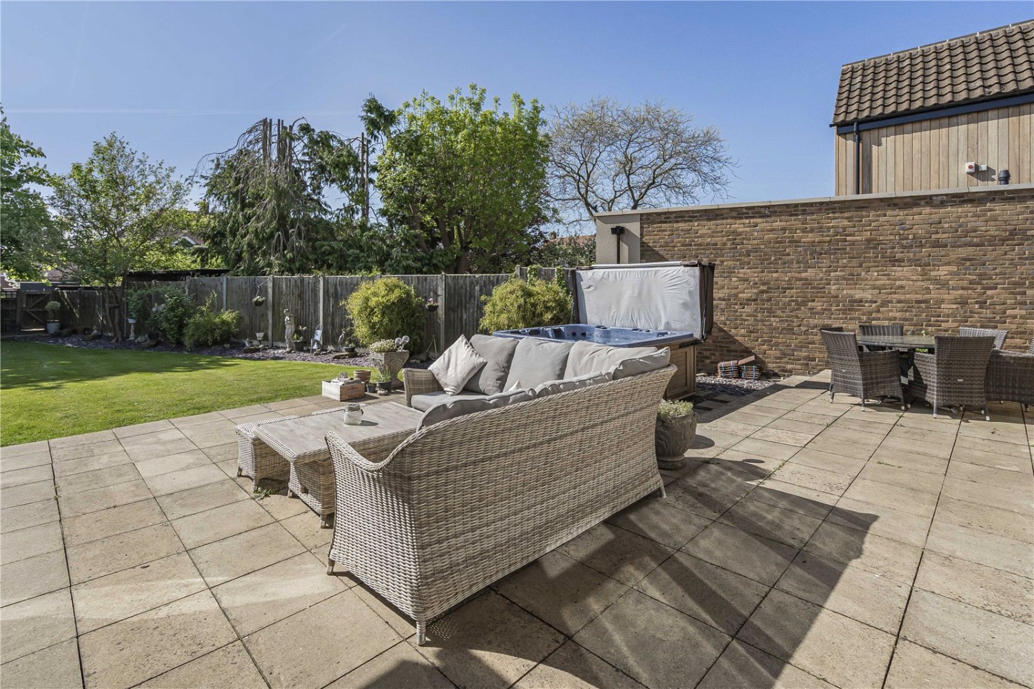 Haddenham, Aylesbury, Buckinghamshire