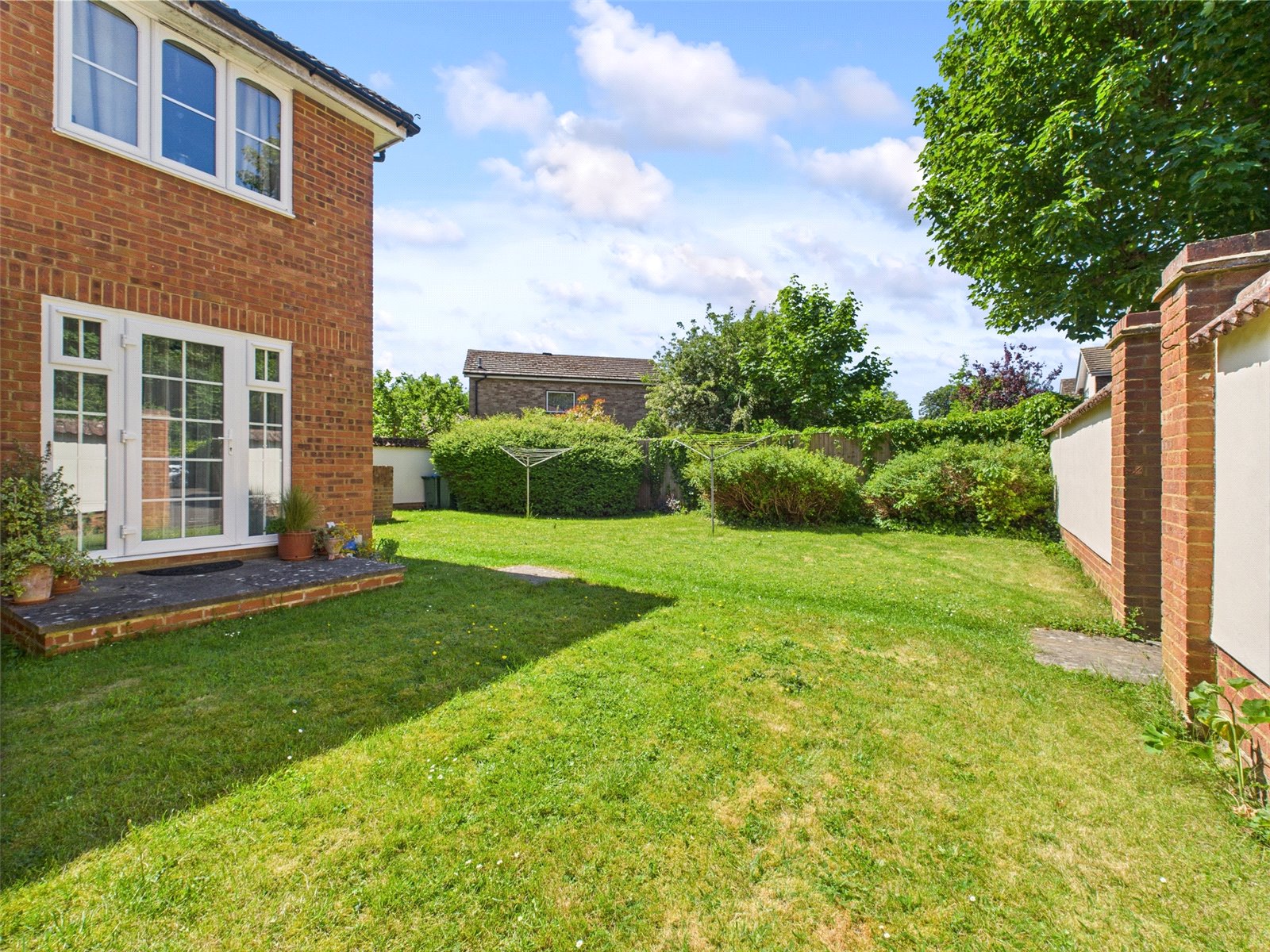 1 bedroom Flat for sale in Haddenham, Aylesbury, Buckinghamshire
