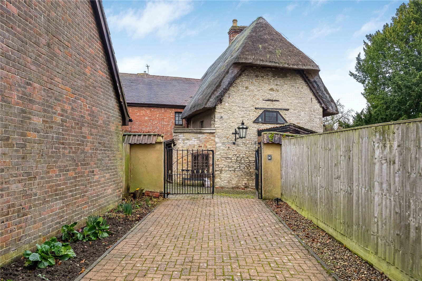 3 bedroom House for sale in Haddenham, Aylesbury, Buckinghamshire