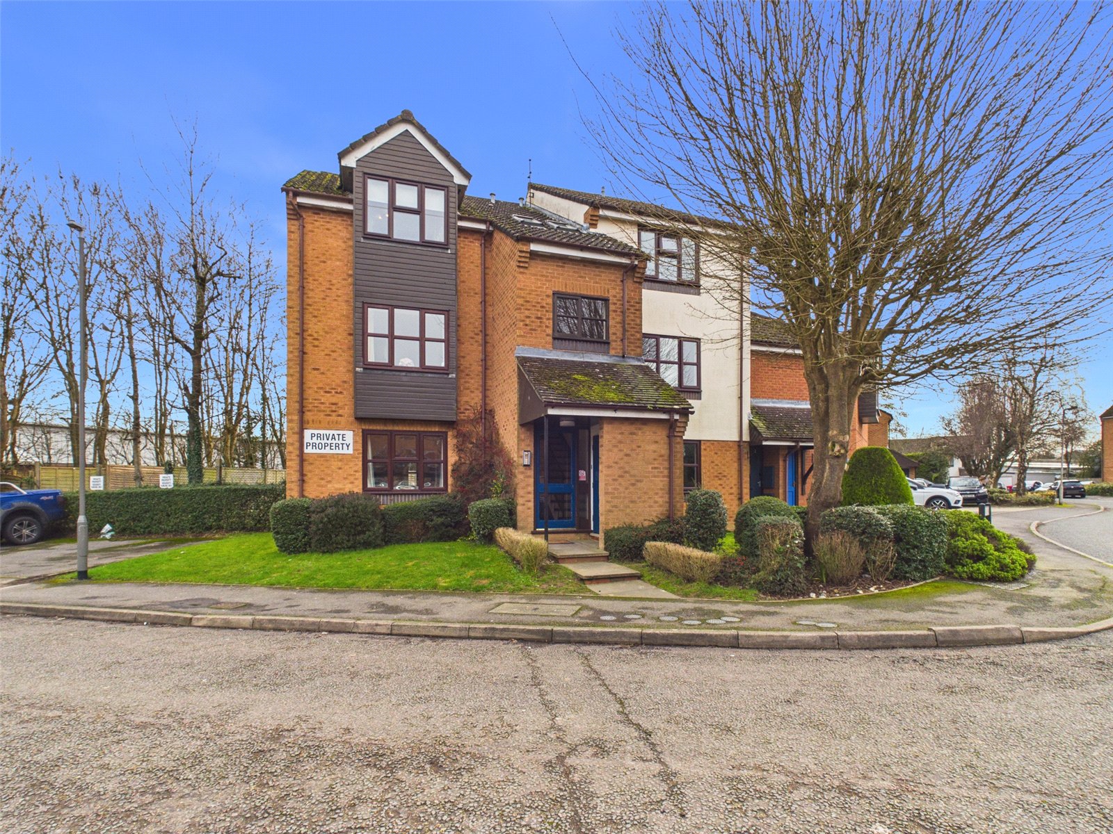 2 bedroom Flat for sale in Stokenchurch, High Wycombe, Buckinghamshire