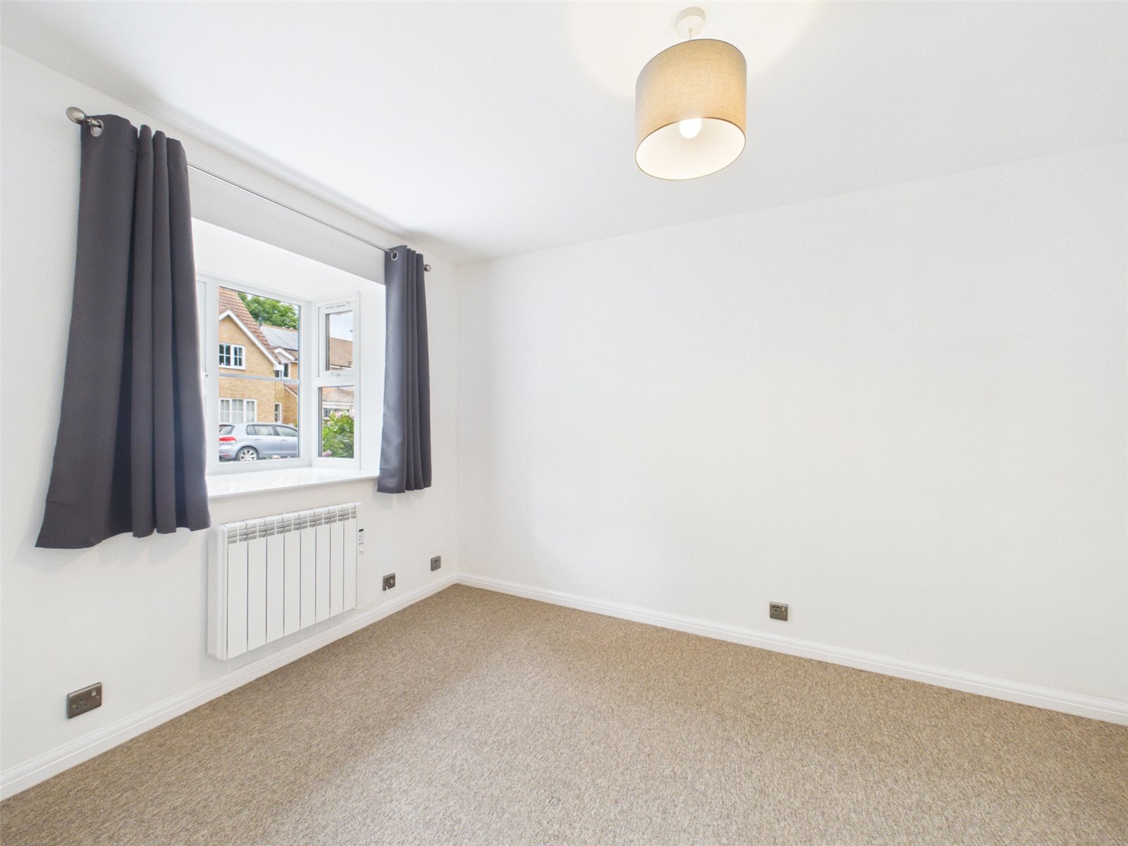 1 bedroom Flat to let in Haddenham, Aylesbury, Buckinghamshire