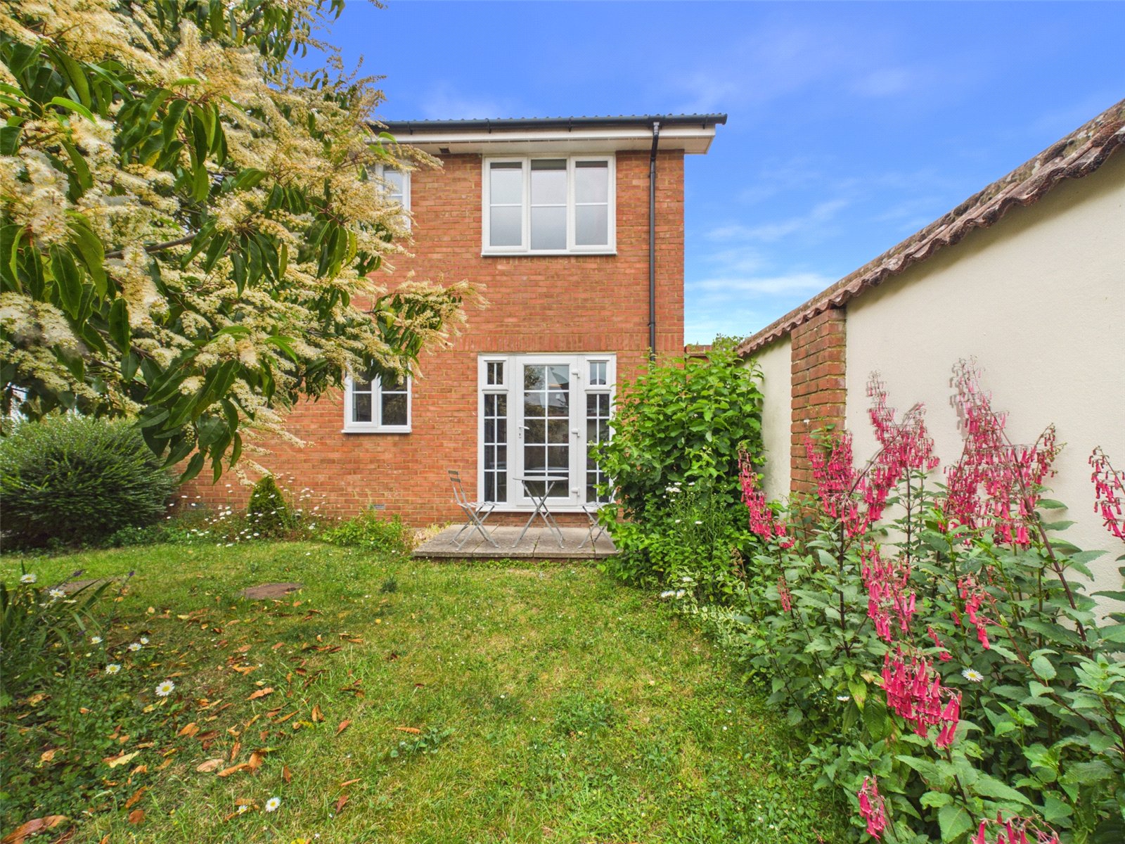 1 bedroom Flat to let in Haddenham, Aylesbury, Buckinghamshire