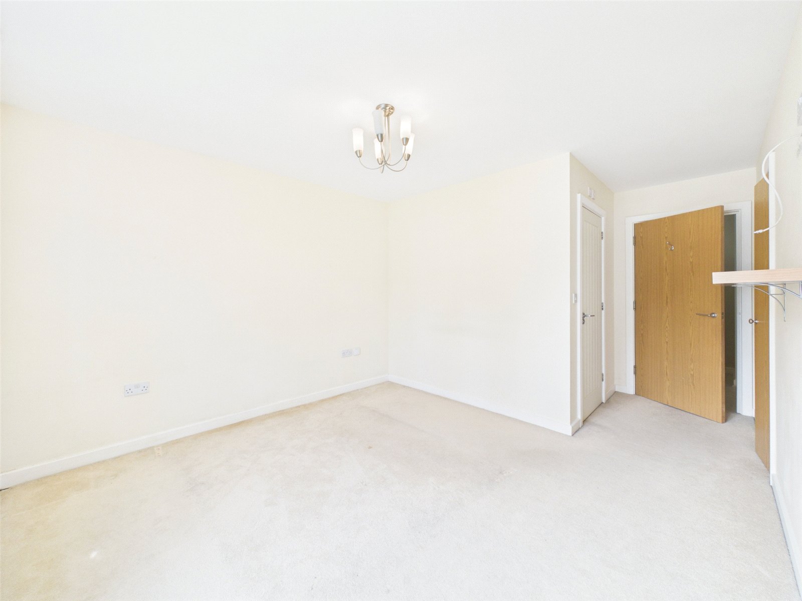 2 bedroom Flat to let in Chinnor, Oxfordshire