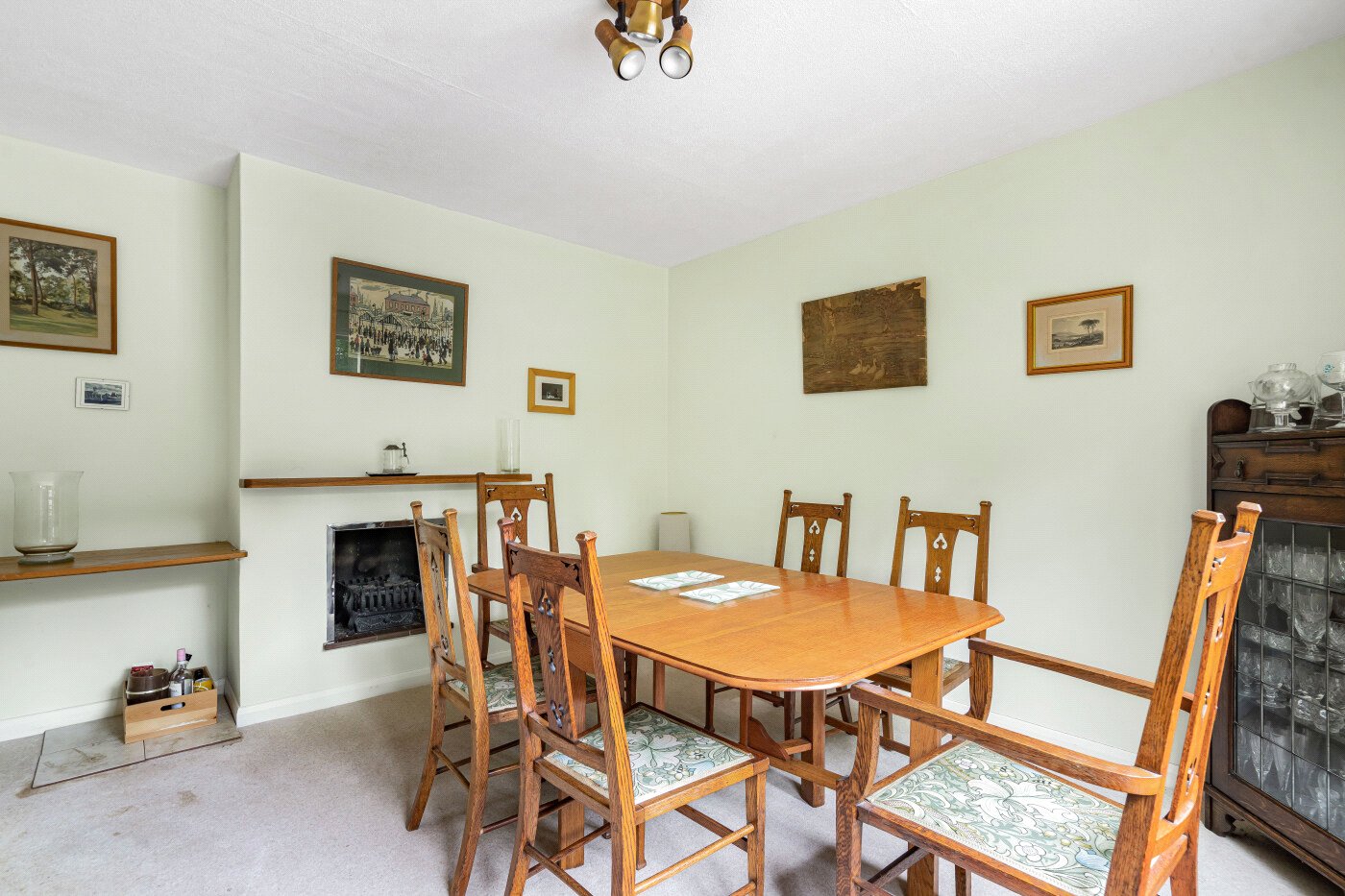 3 bedroom Bungalow for sale in Haddenham, Aylesbury, Buckinghamshire