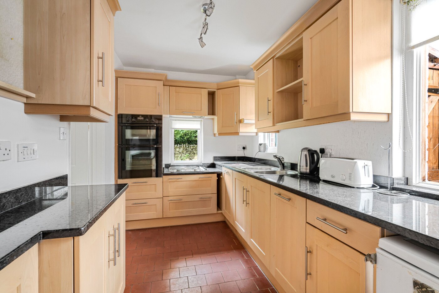 3 bedroom Bungalow for sale in Haddenham, Aylesbury, Buckinghamshire