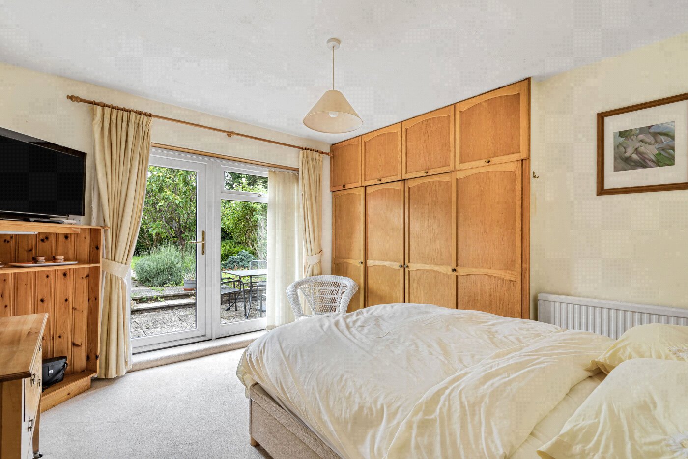 3 bedroom Bungalow for sale in Haddenham, Aylesbury, Buckinghamshire