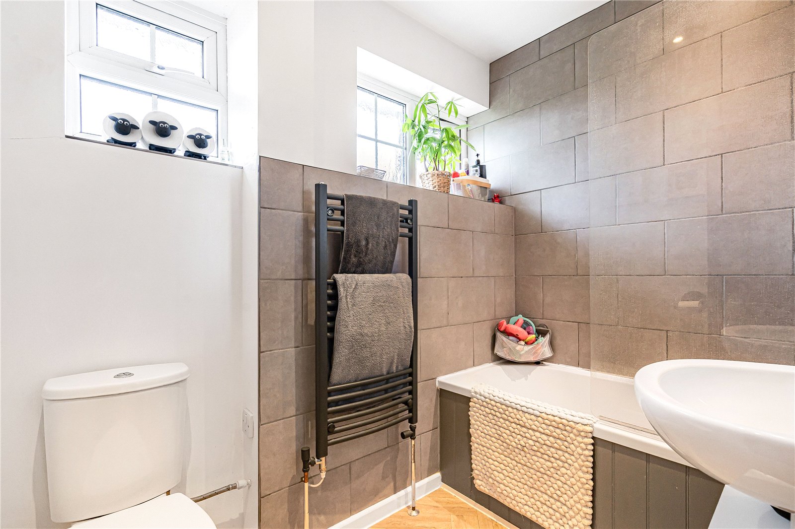 3 bedroom House for sale in Haddenham, Aylesbury, Buckinghamshire