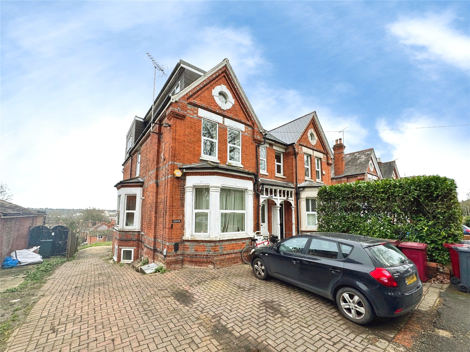 2 bedroom Flat to let in Reading, Berkshire