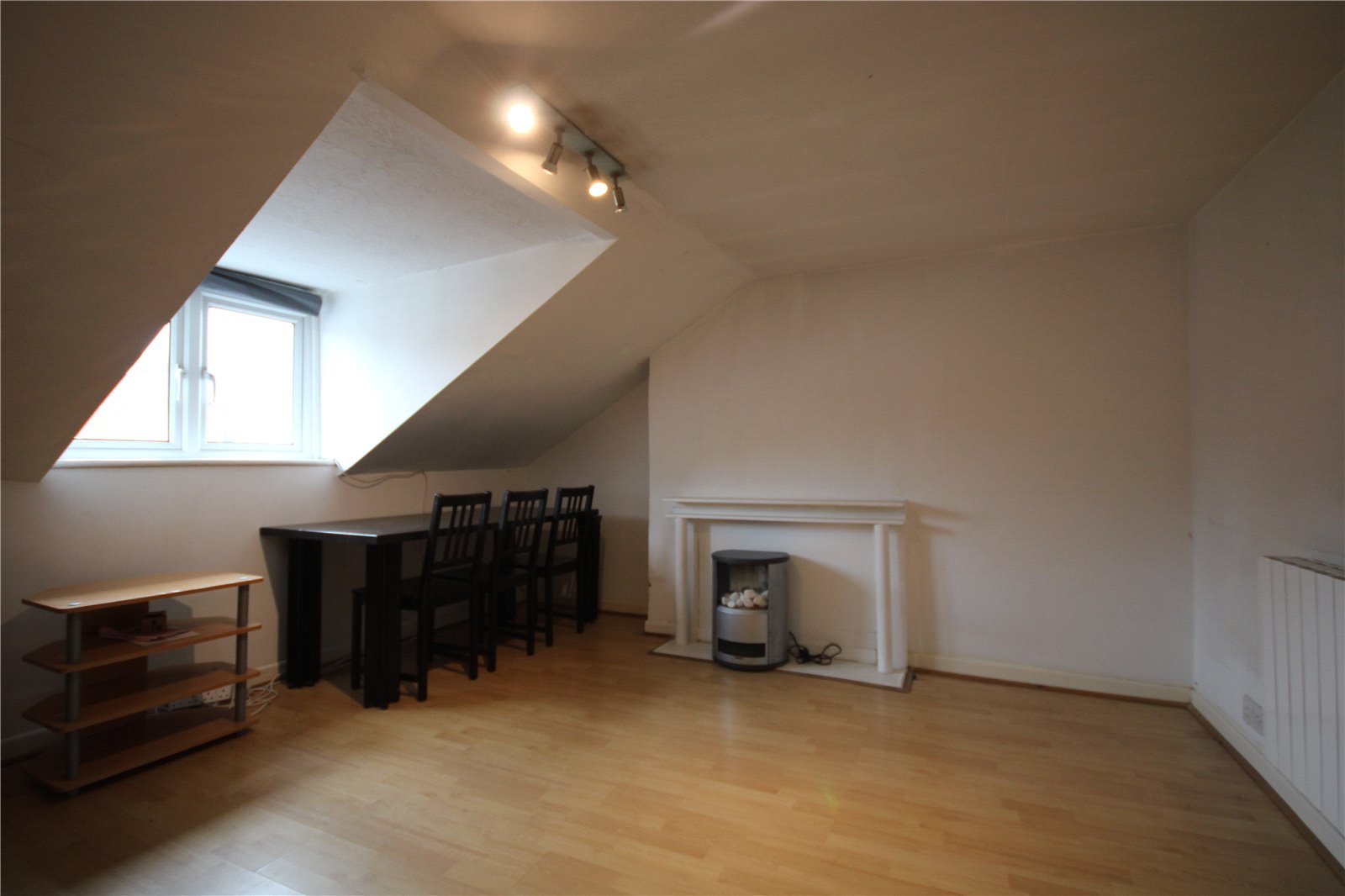 1 bedroom Flat to let in Reading, Berkshire