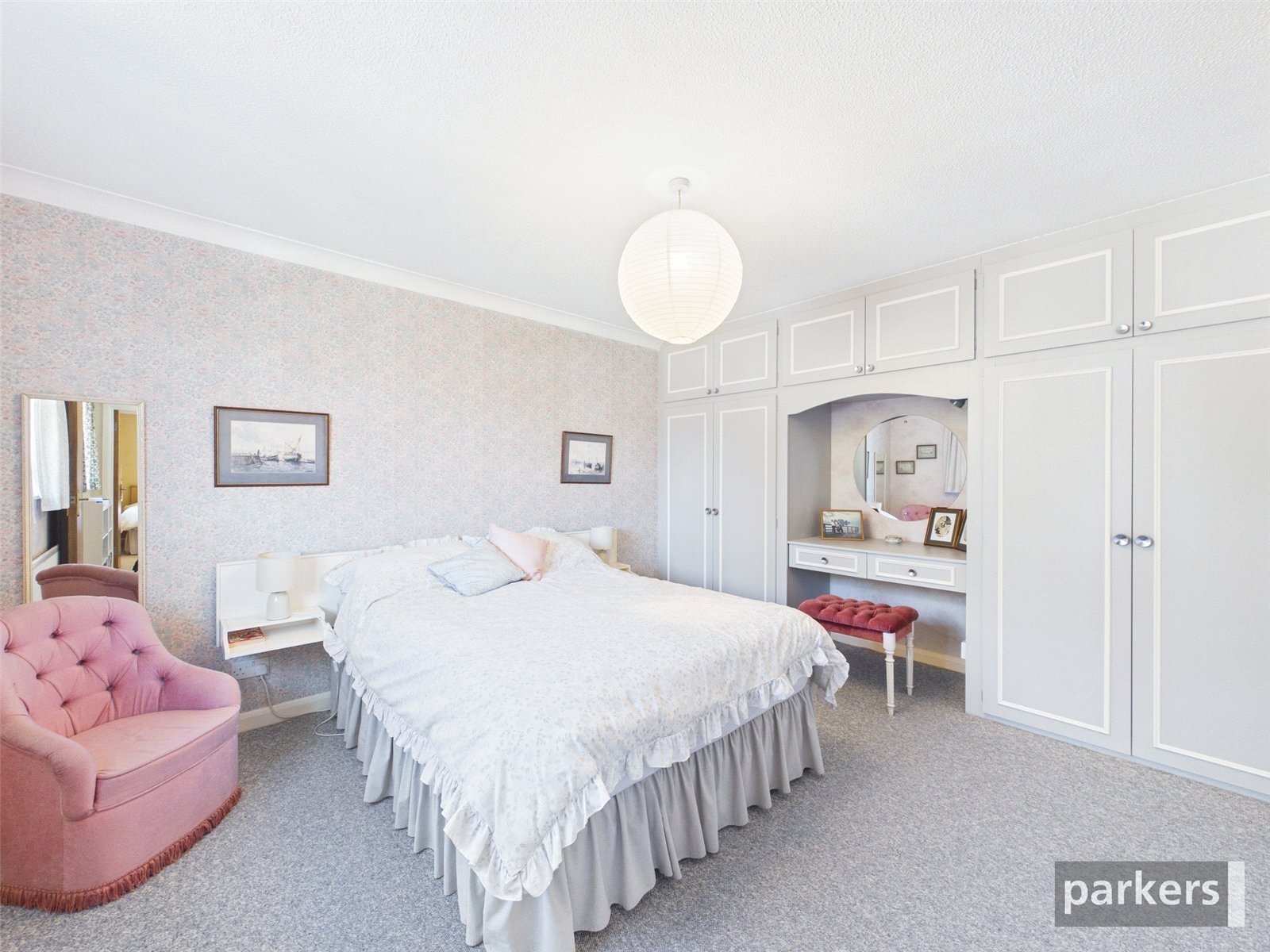 4 bedroom House for sale in Reading, Berkshire