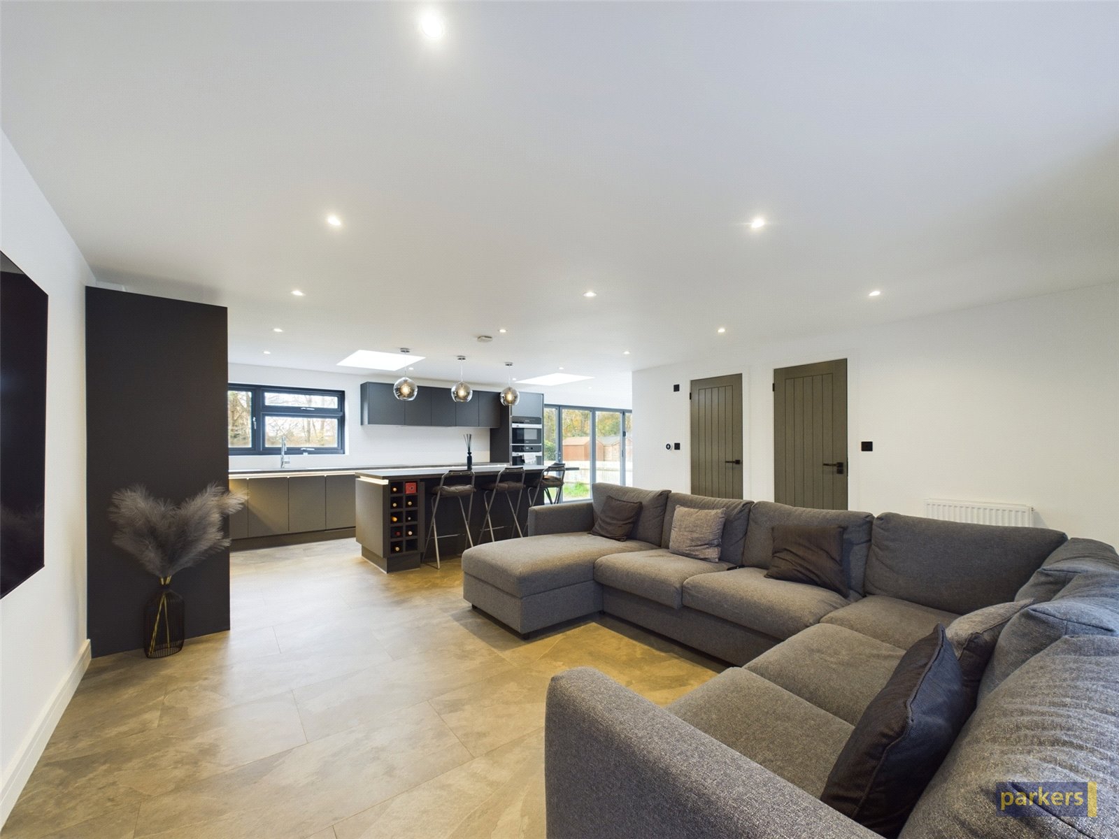 5 bedroom House for sale in Earley, Reading, Berkshire