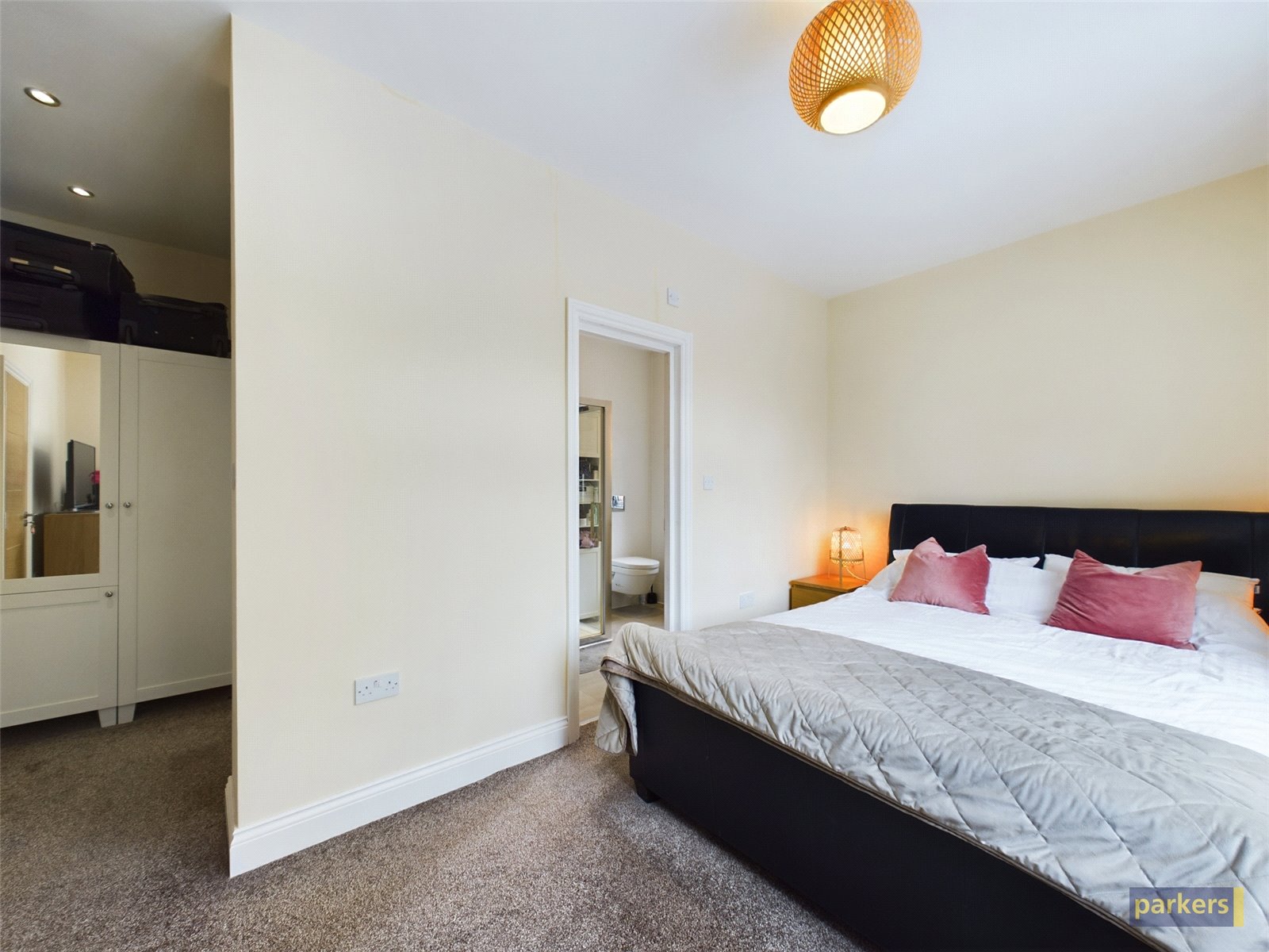 5 bedroom House for sale in Earley, Reading, Berkshire