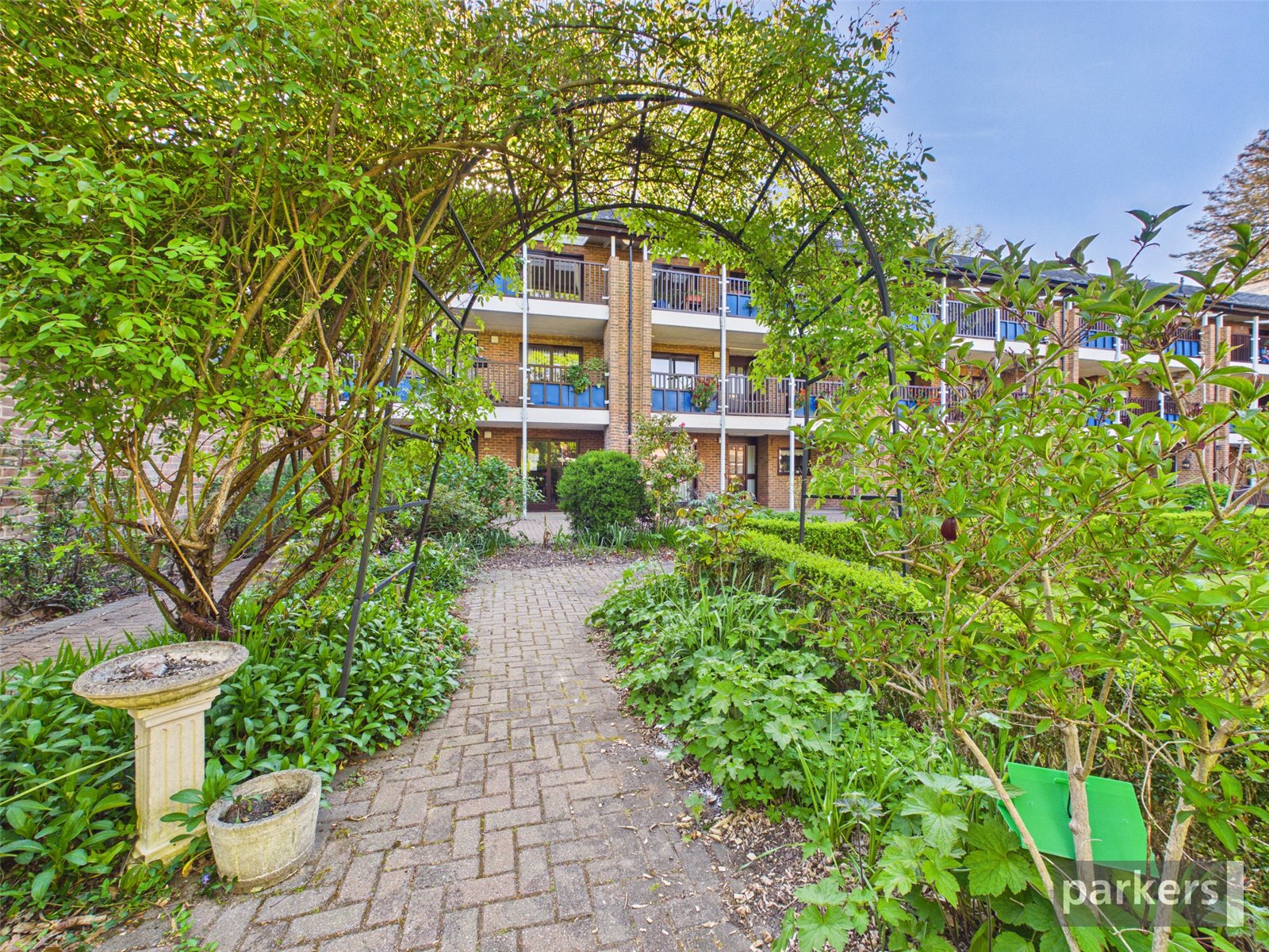 2 bedroom Flat for sale in Reading, Berkshire
