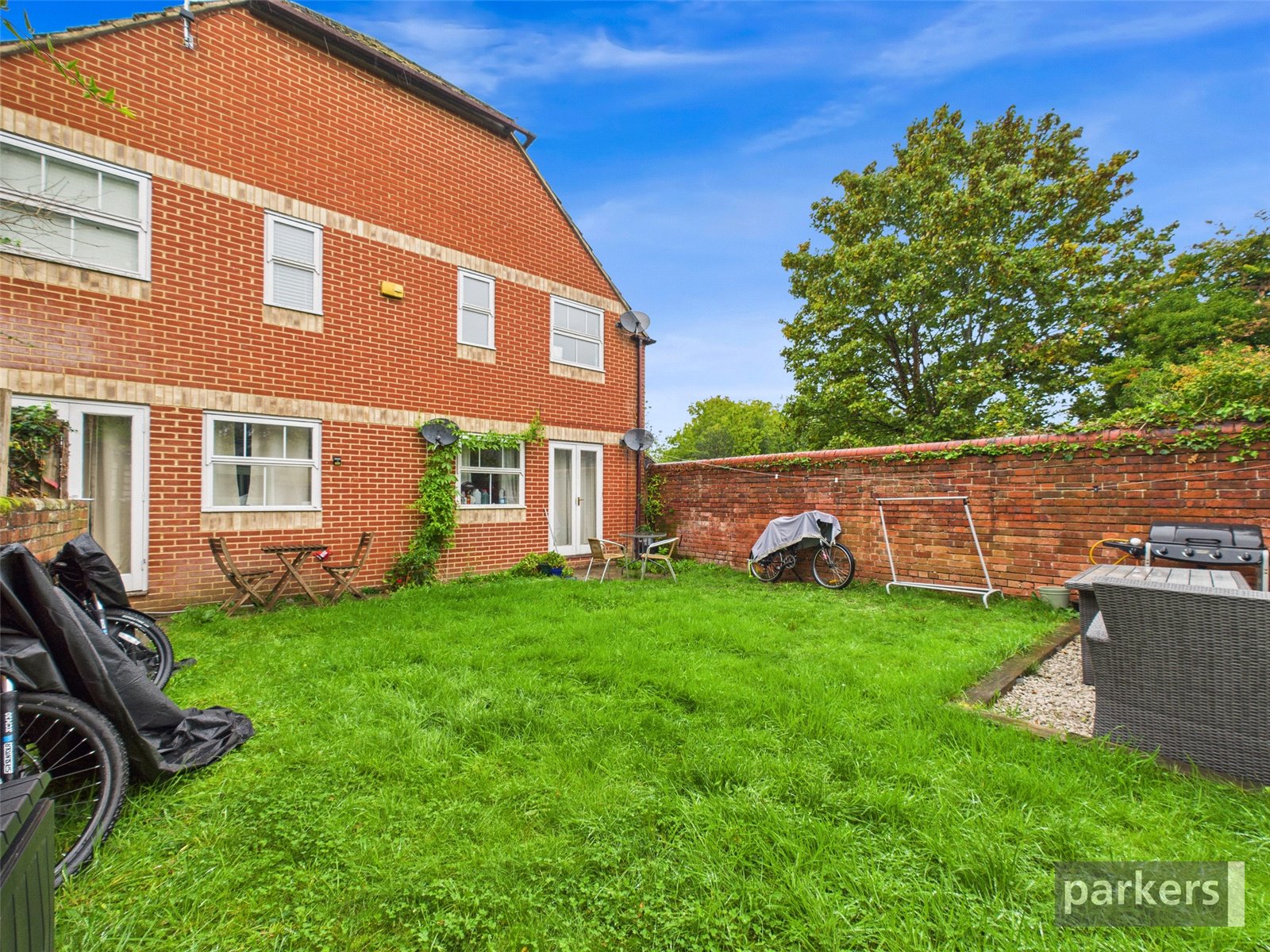2 bedroom Flat for sale in Wokingham Road, Berkshire