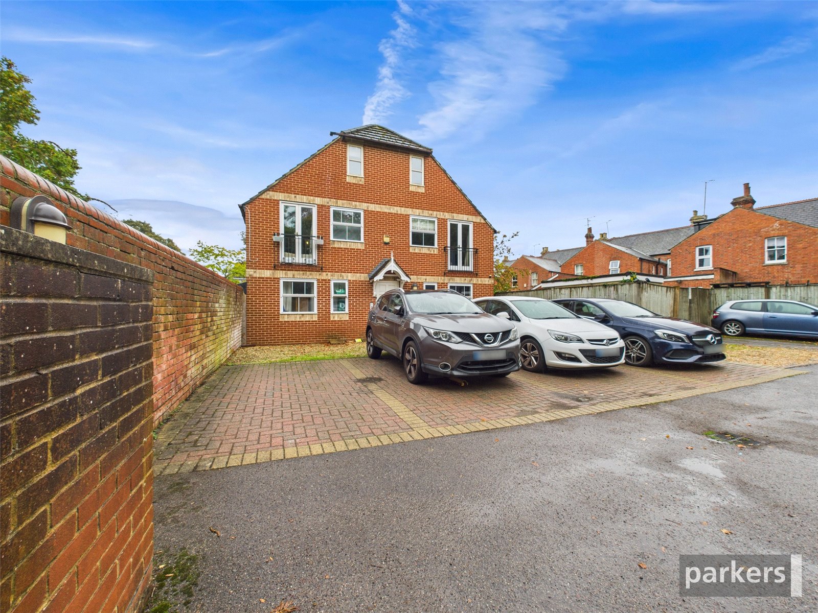 2 bedroom Flat for sale in Wokingham Road, Berkshire