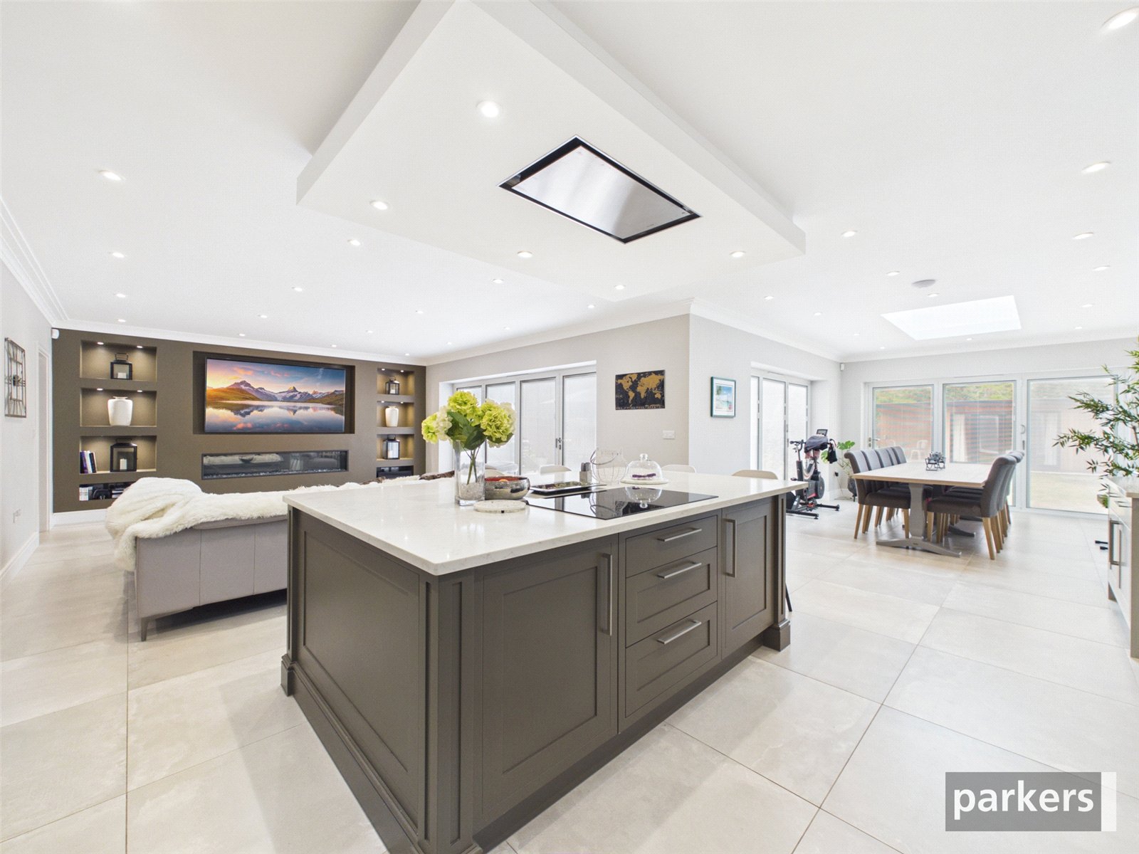 5 bedroom House for sale in Earley, Wokingham