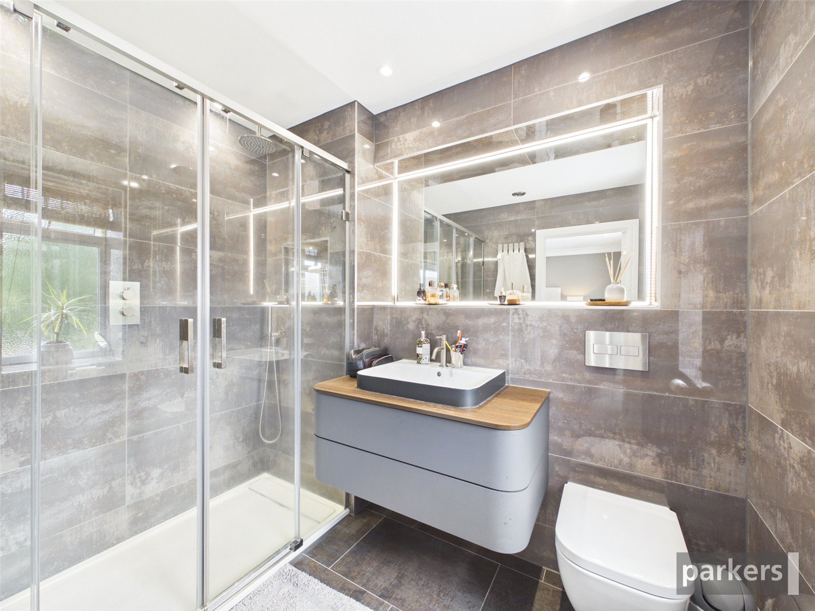 5 bedroom House for sale in Earley, Wokingham