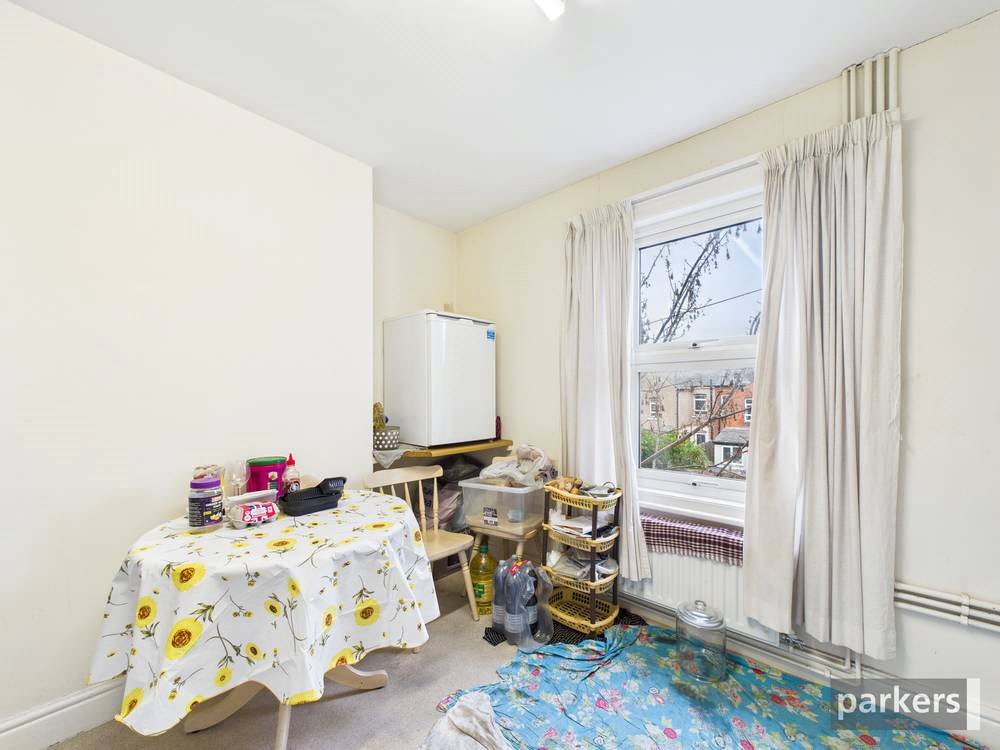 4 bedroom House for sale in Reading, Berkshire