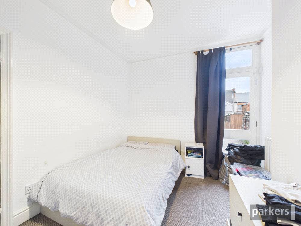 4 bedroom House for sale in Reading, Berkshire